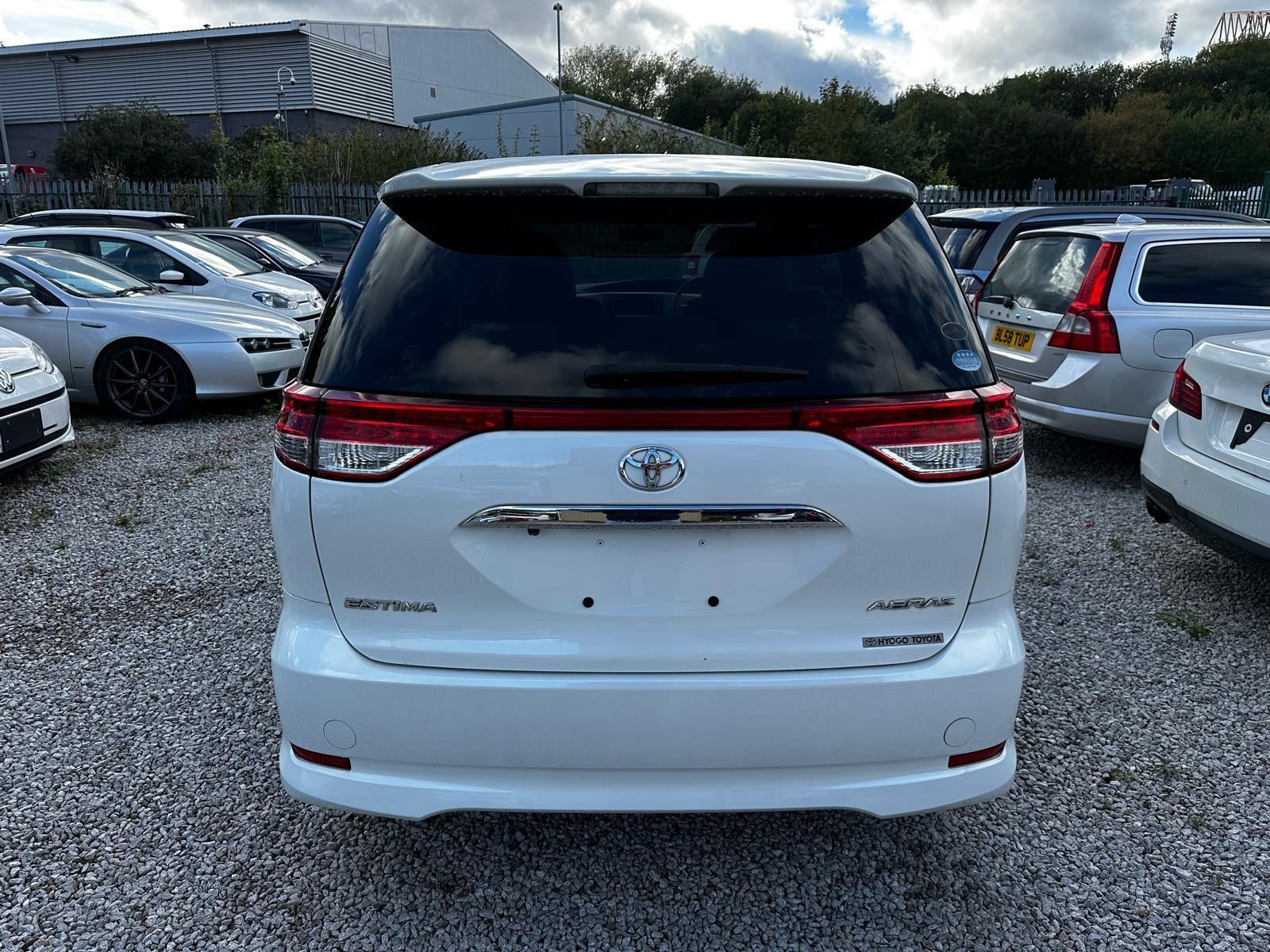 Toyota Estima Aeras G - Image 7