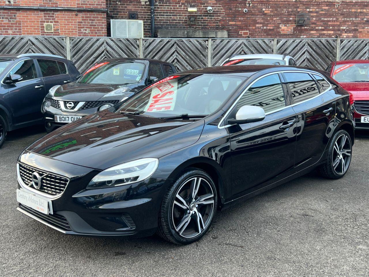 Volvo V40 - Image 2