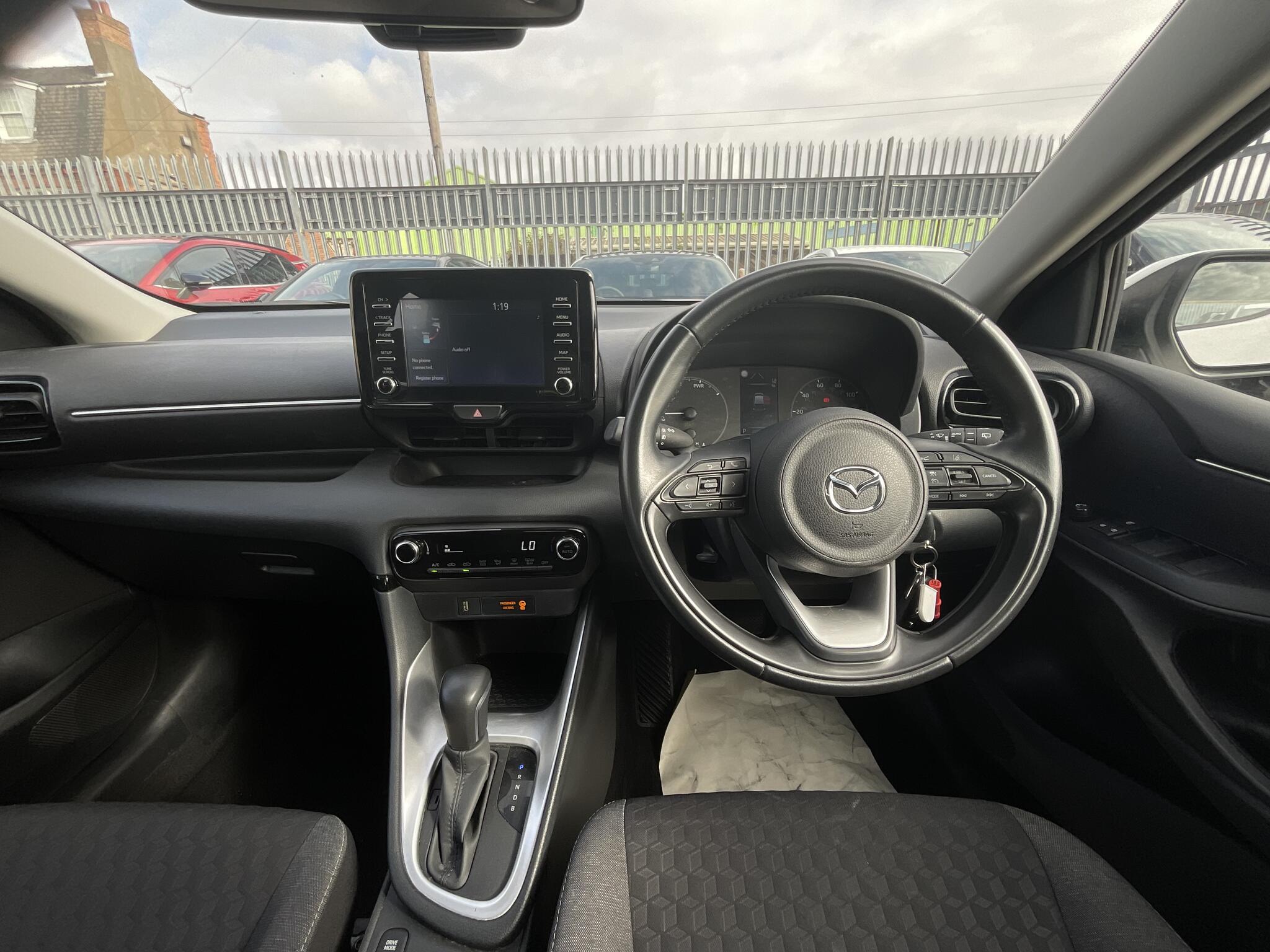 Mazda Mazda 2 Hybrid - Image 6