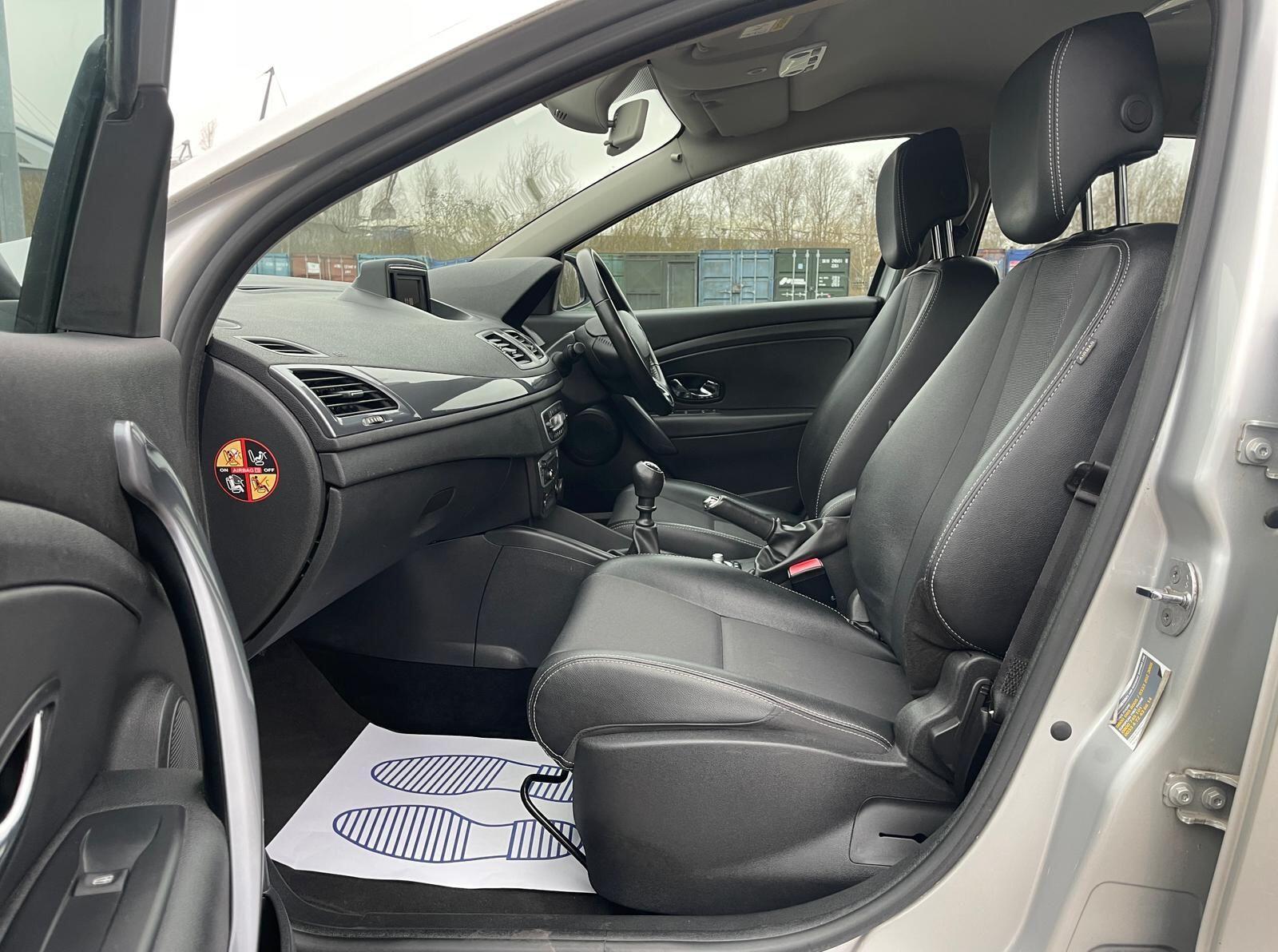 Renault Megane - Image 45