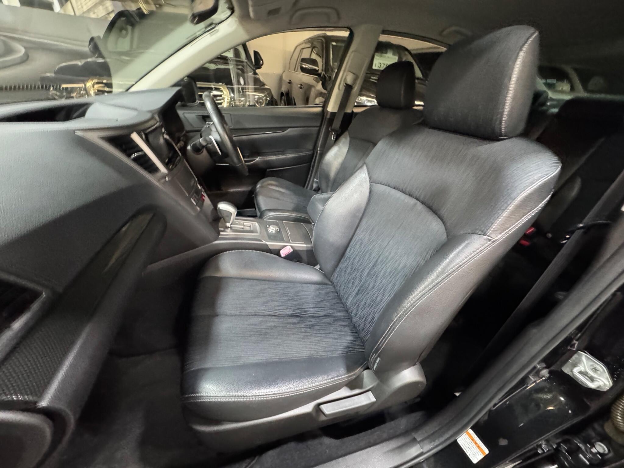 Subaru Legacy - Image 9