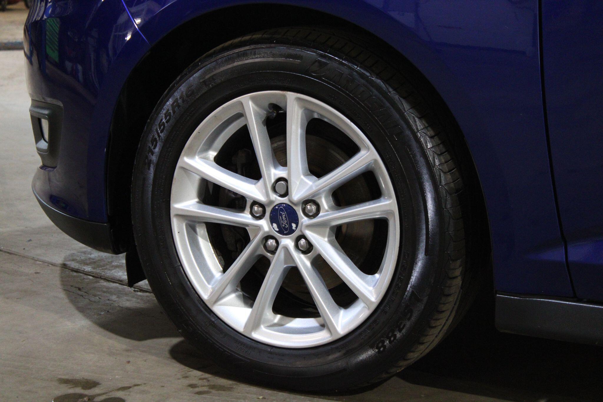 Ford C-MAX - Image 32