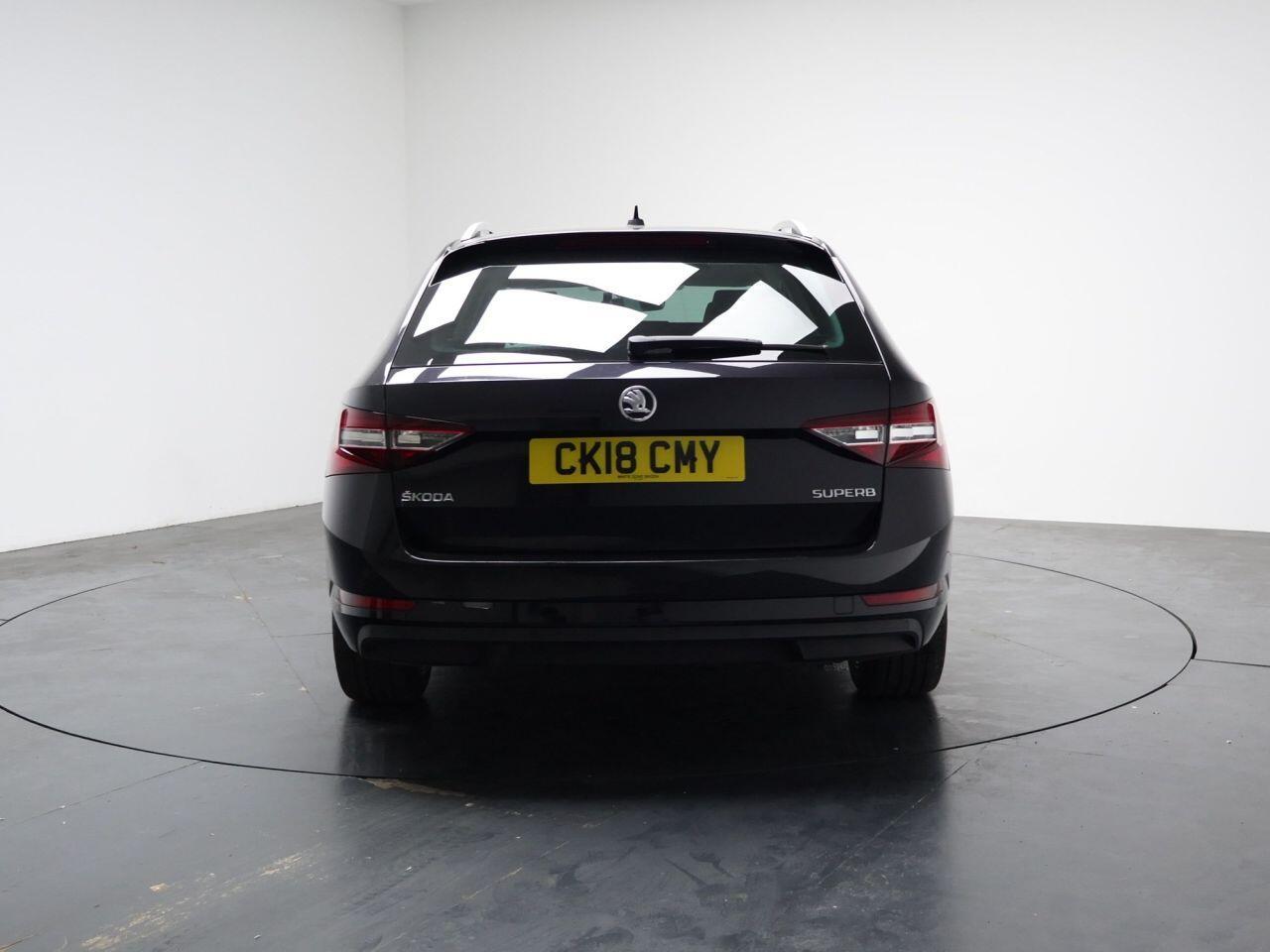 Skoda Superb - Image 11