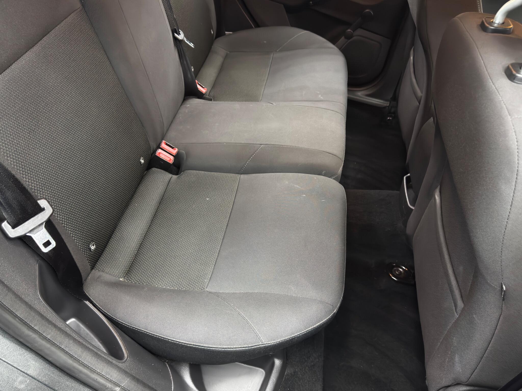 Ford Focus - Image 16