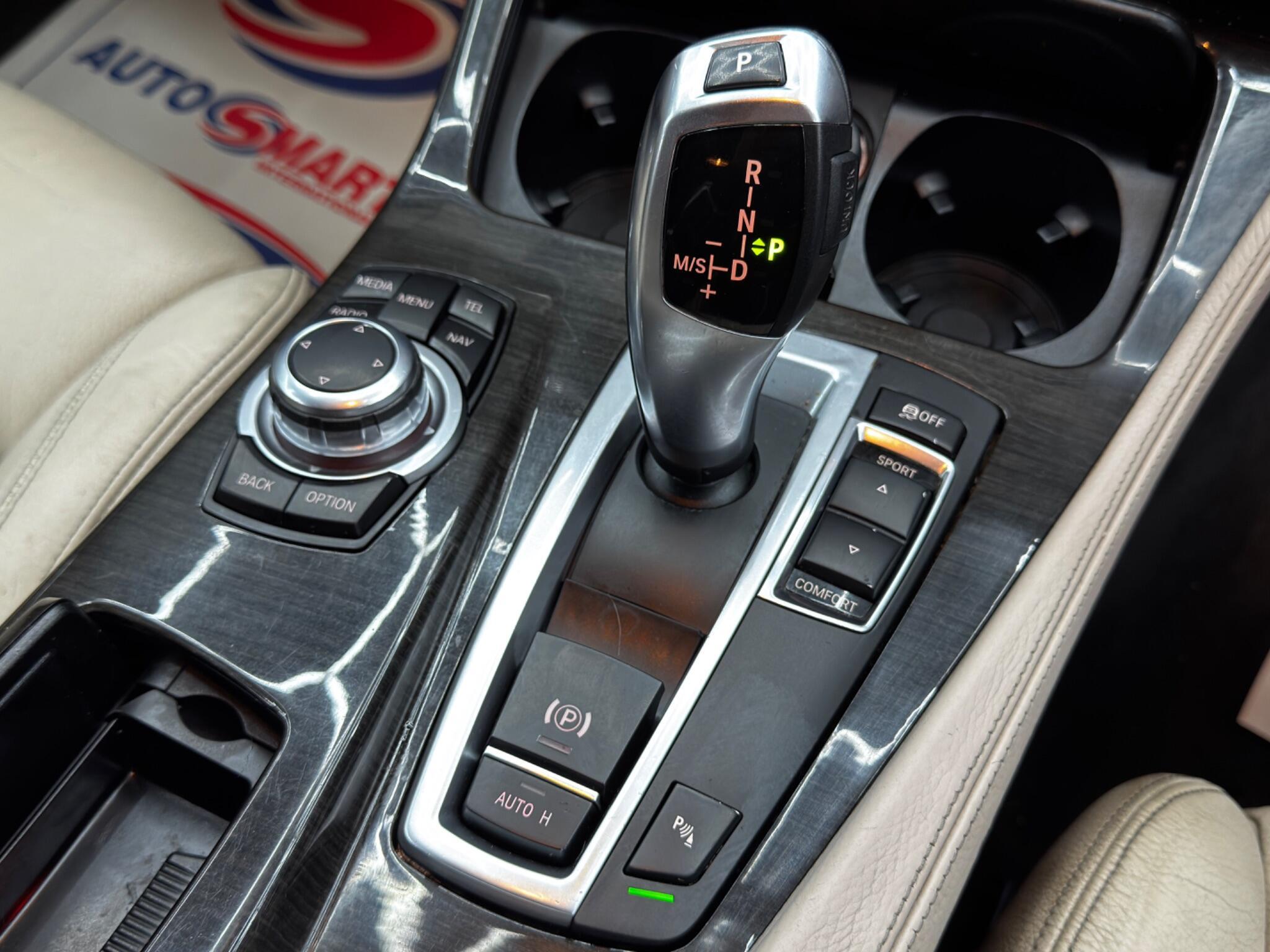 BMW 5 Series - Image 27