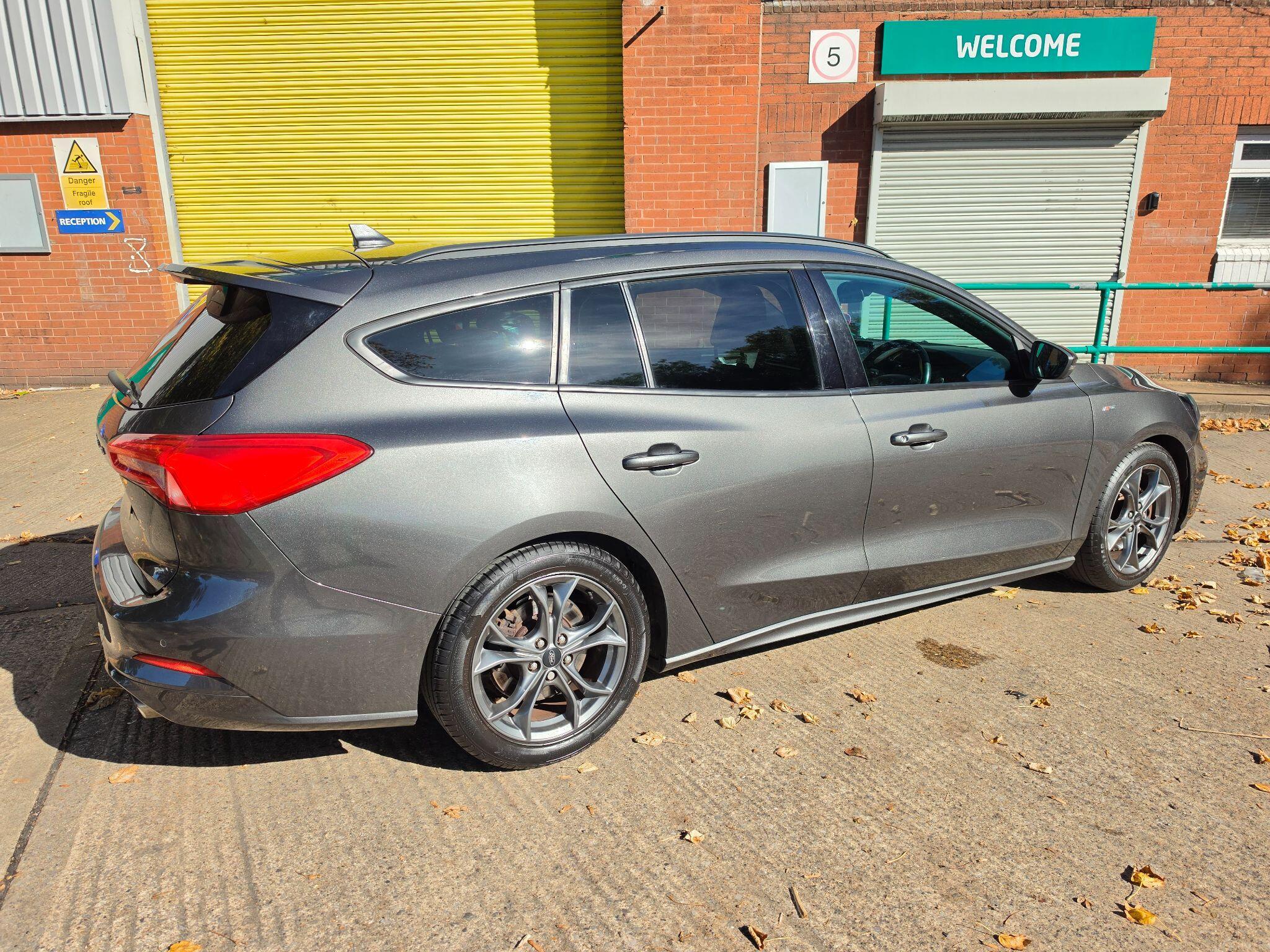 Ford Focus - Image 5