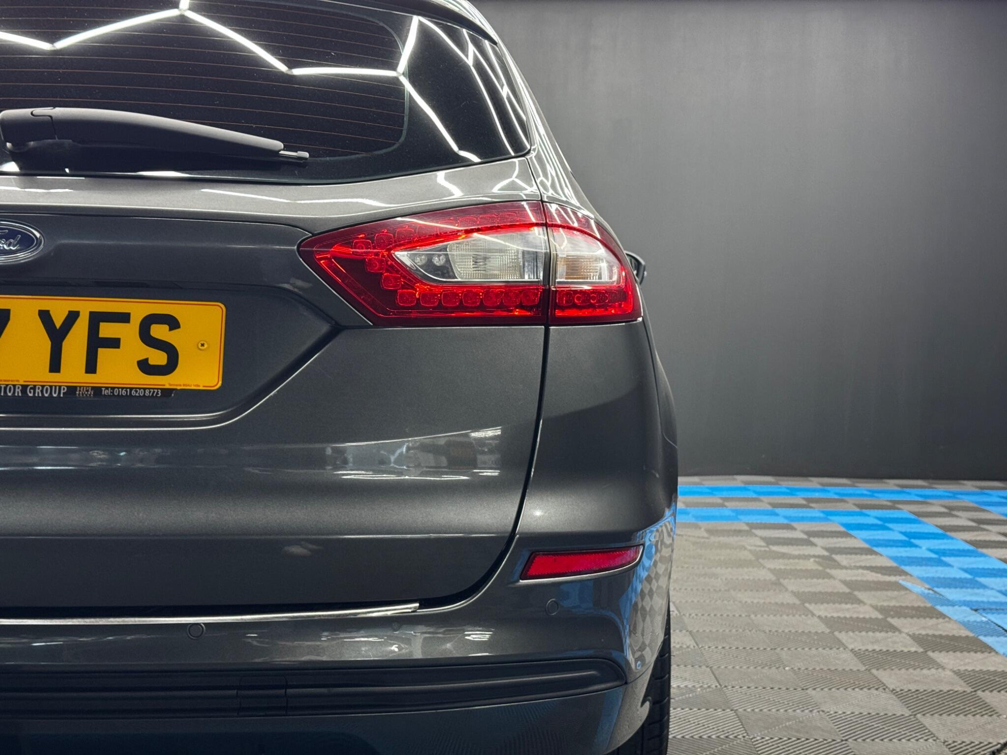 Ford Mondeo - Image 40