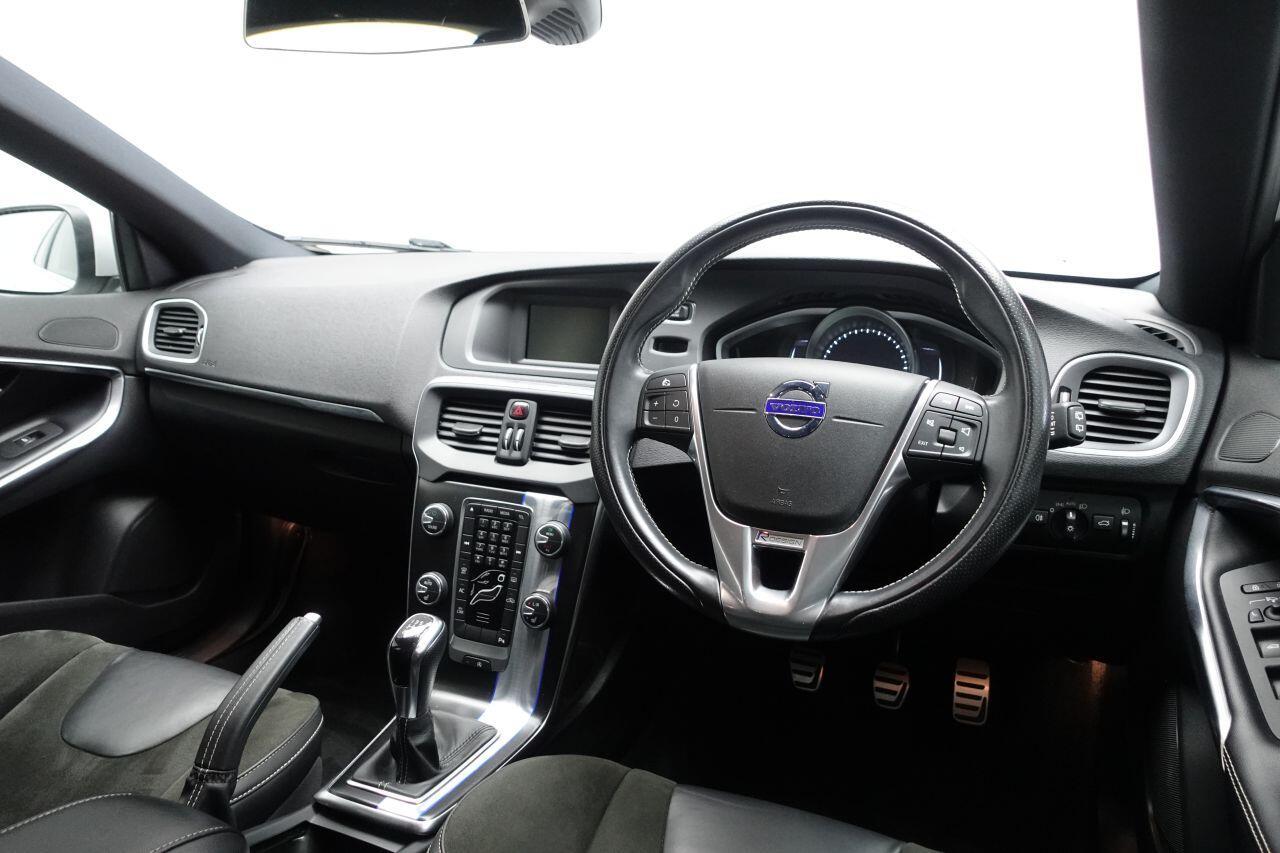 Volvo V40 - Image 15