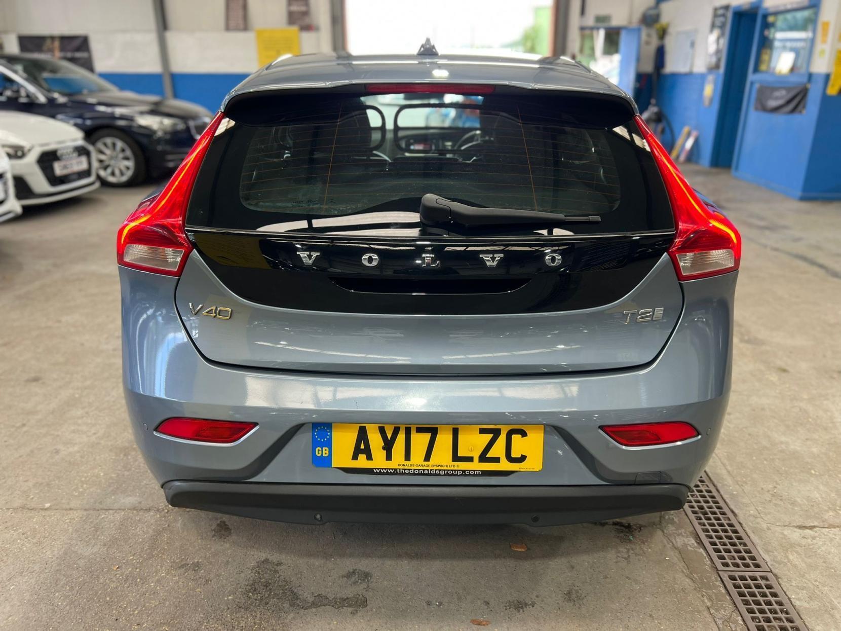 Volvo V40 - Image 7
