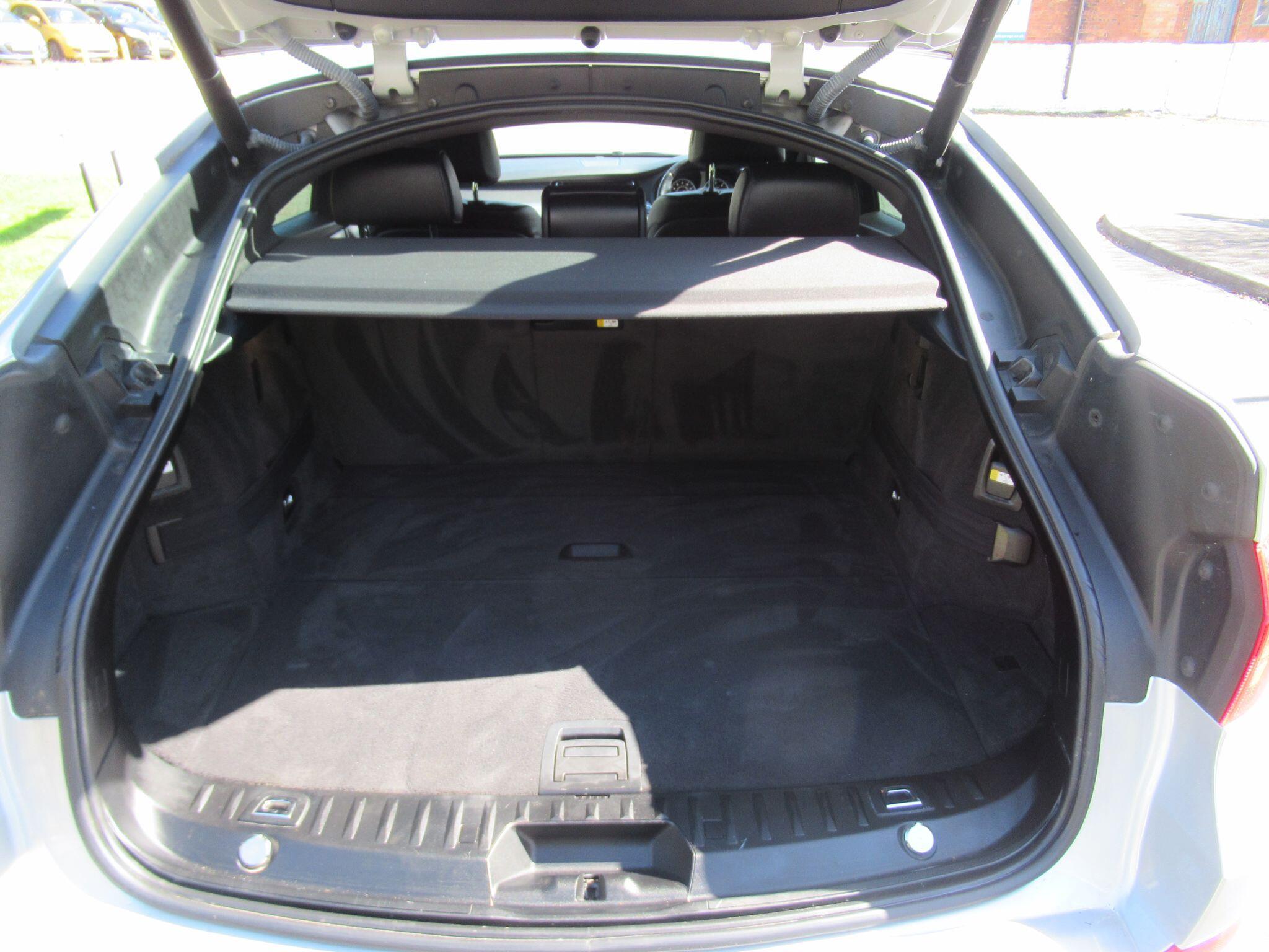 BMW 5 SERIES GRAN TURISMO - Image 19