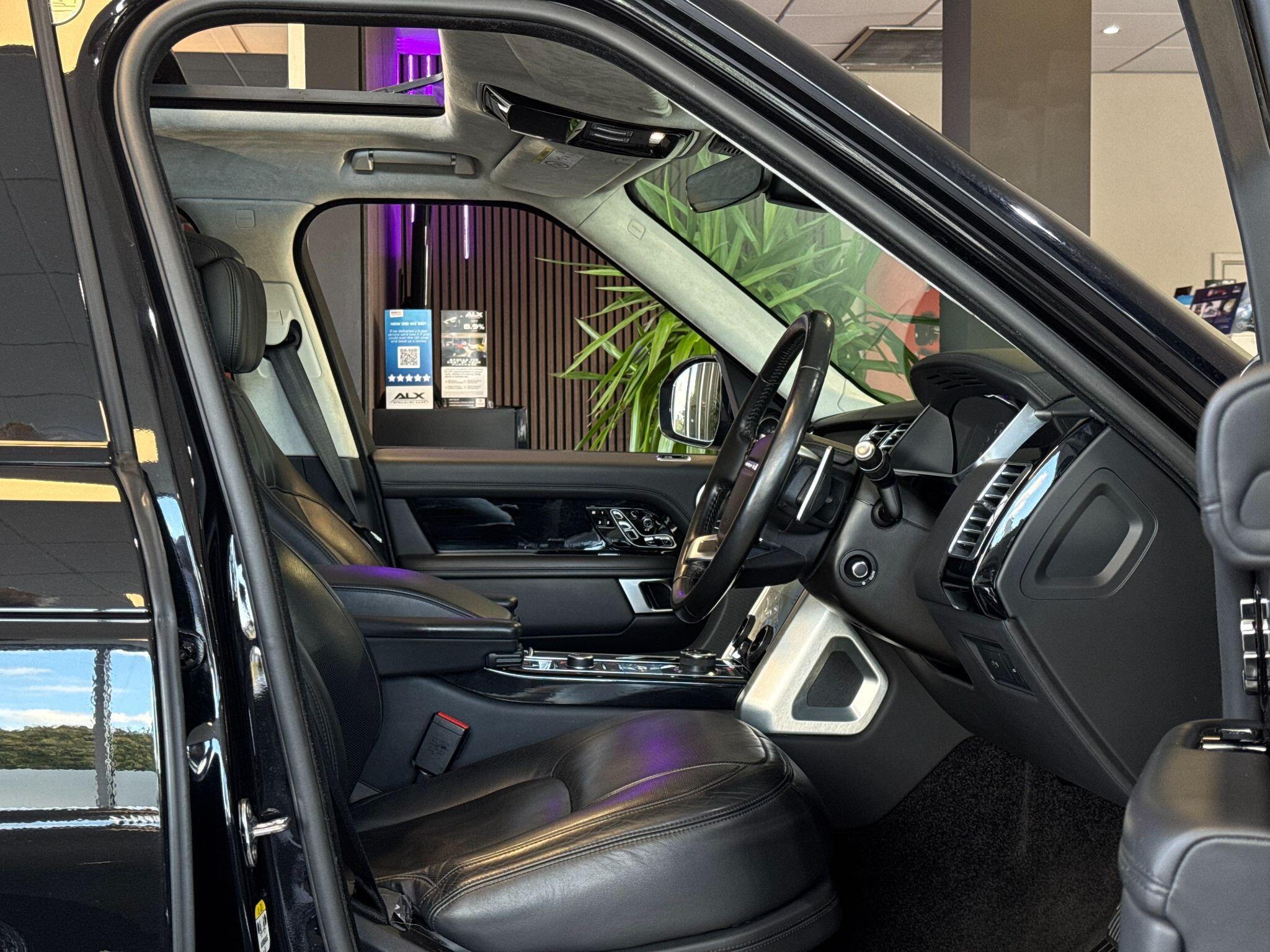Land Rover Range Rover - Image 31