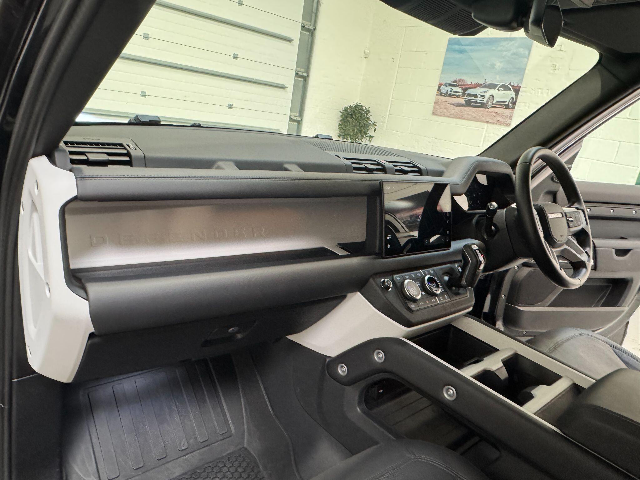 Land Rover Defender 110 - Image 20