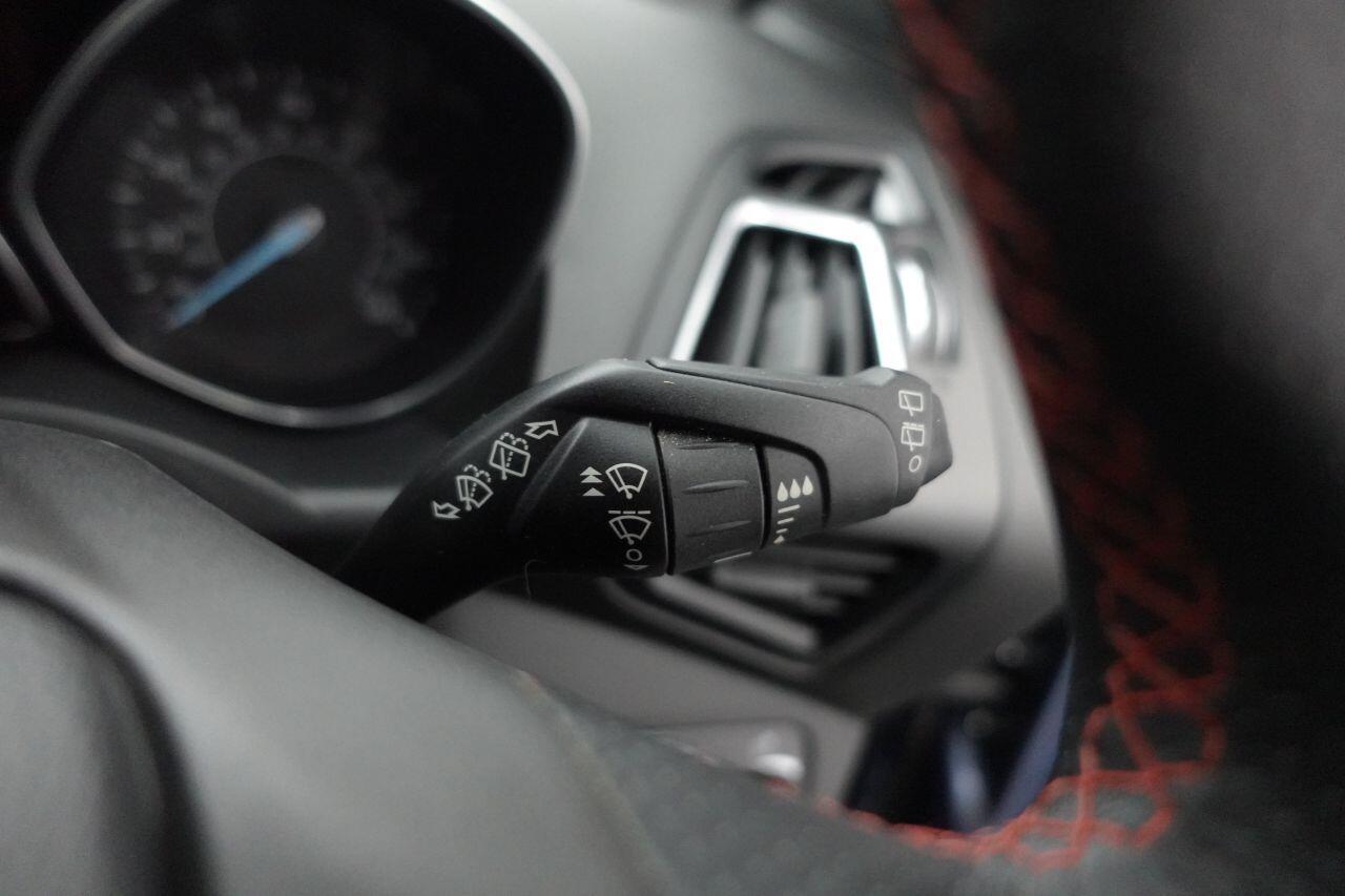 Ford Kuga - Image 18