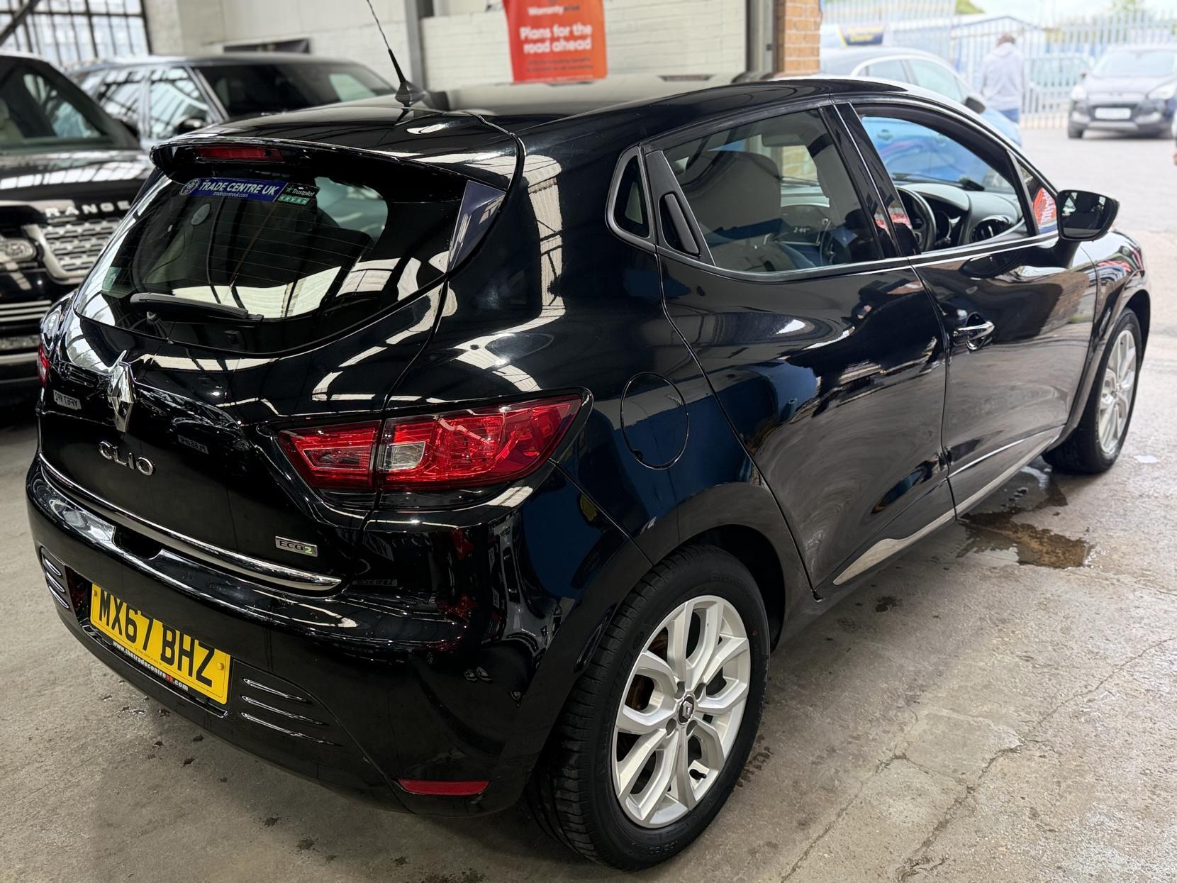 Renault Clio - Image 5