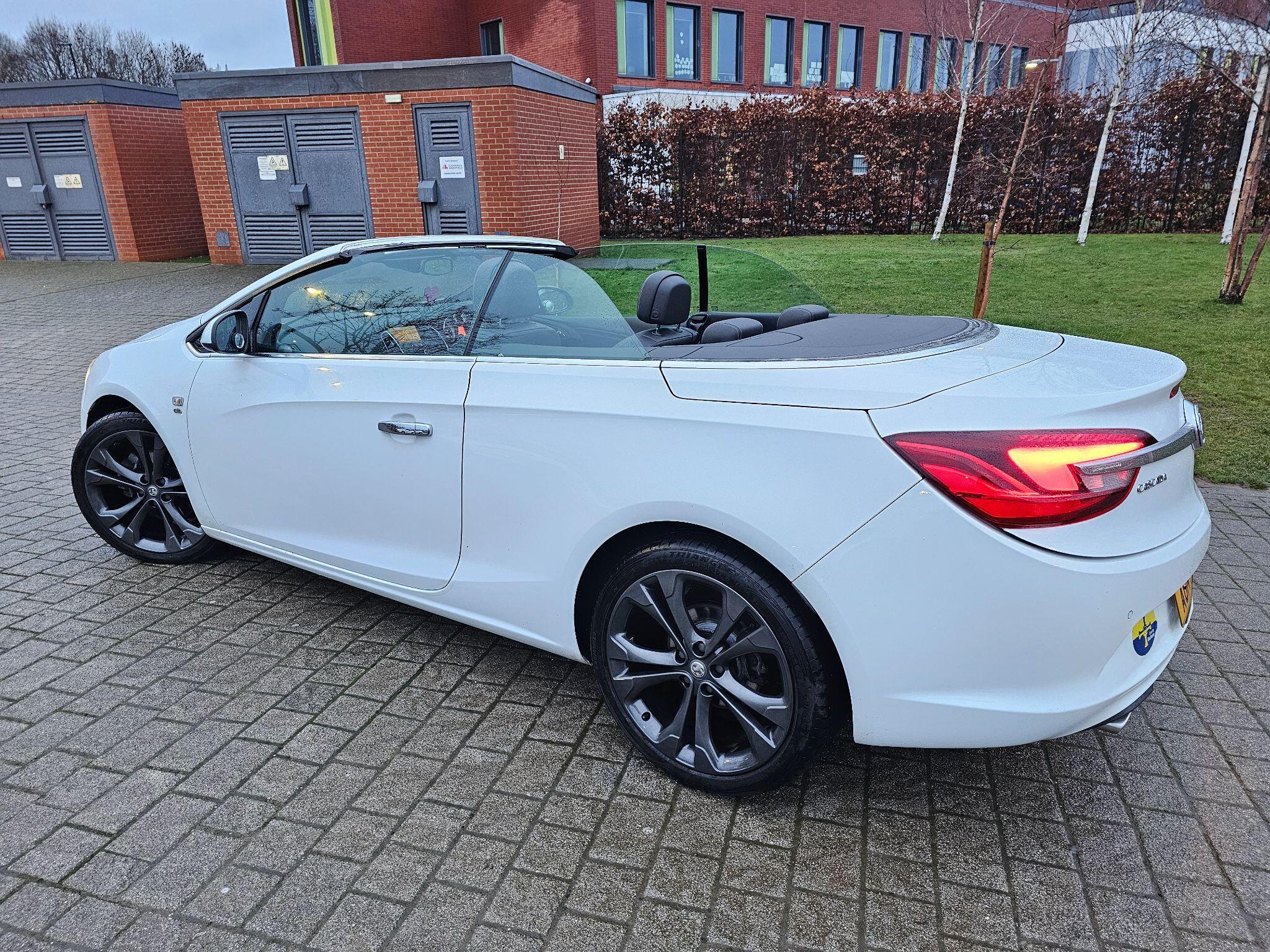 Vauxhall Cascada - Image 36