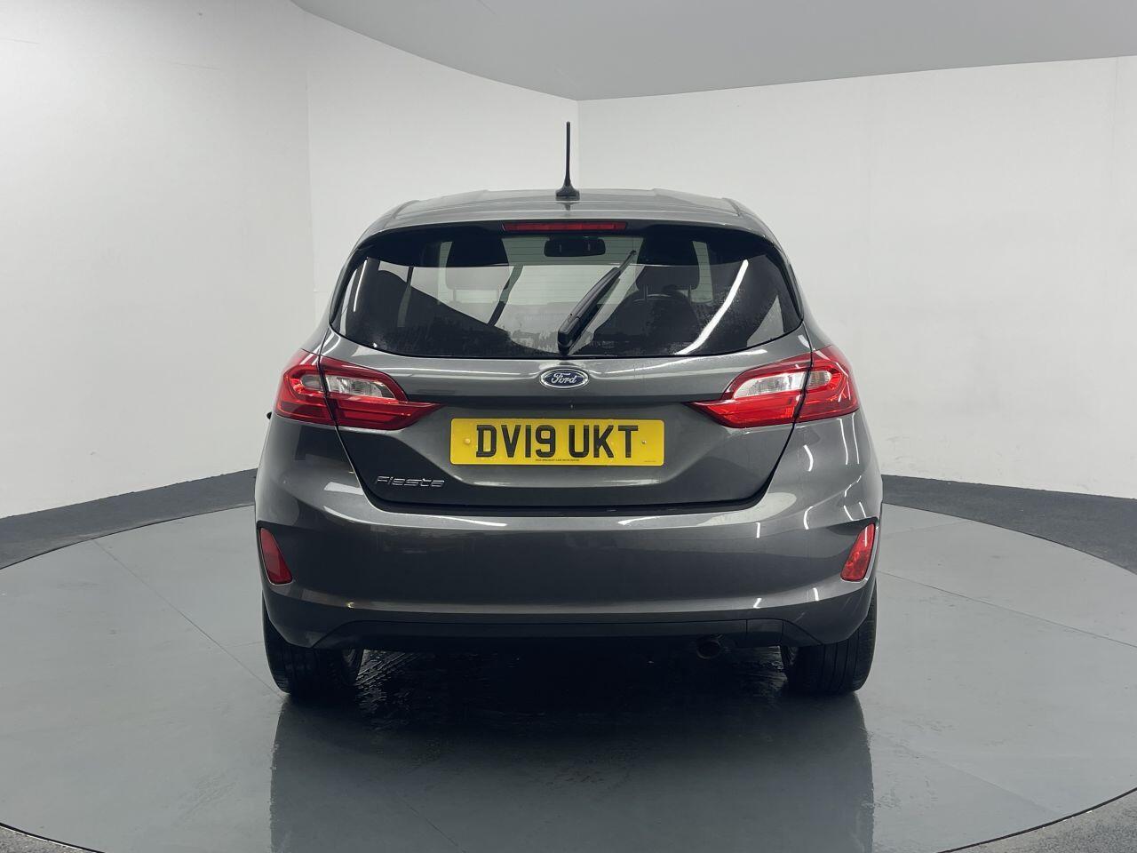 Ford Fiesta - Image 25