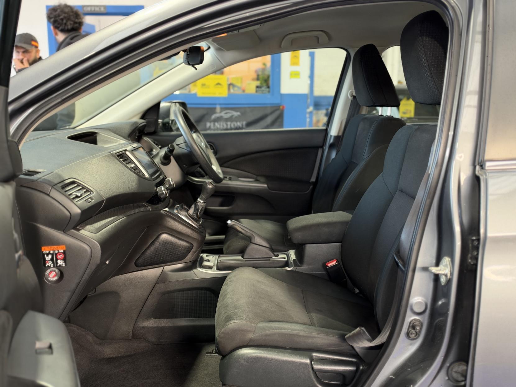 Honda CR-V - Image 15