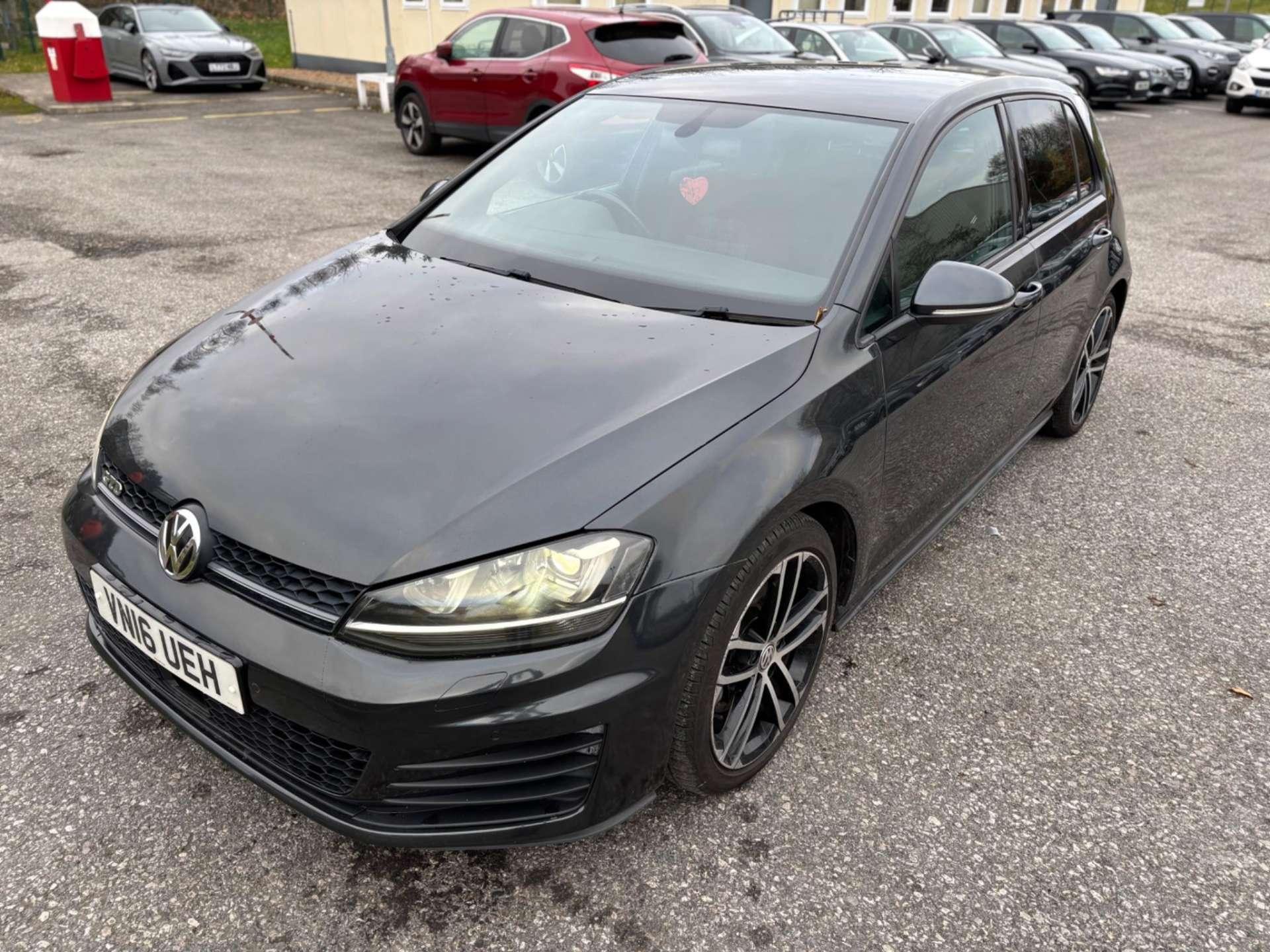 Volkswagen Golf - Image 16