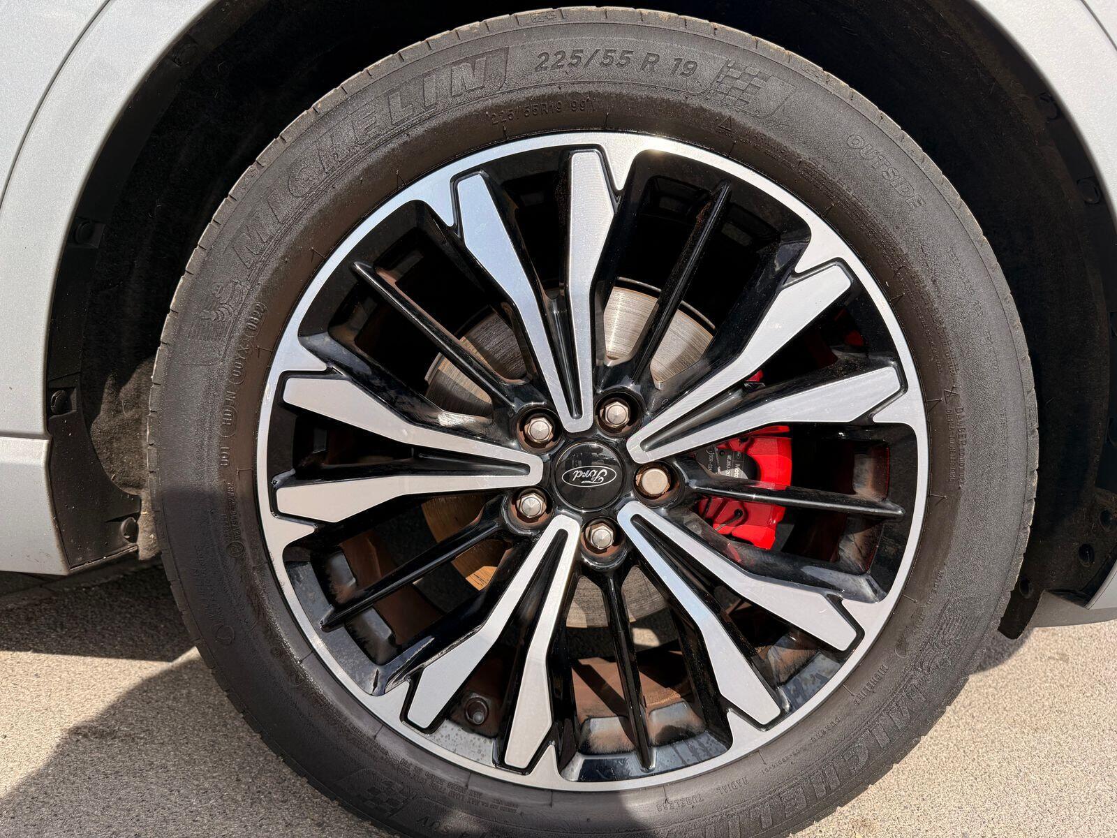 Ford Kuga - Image 20