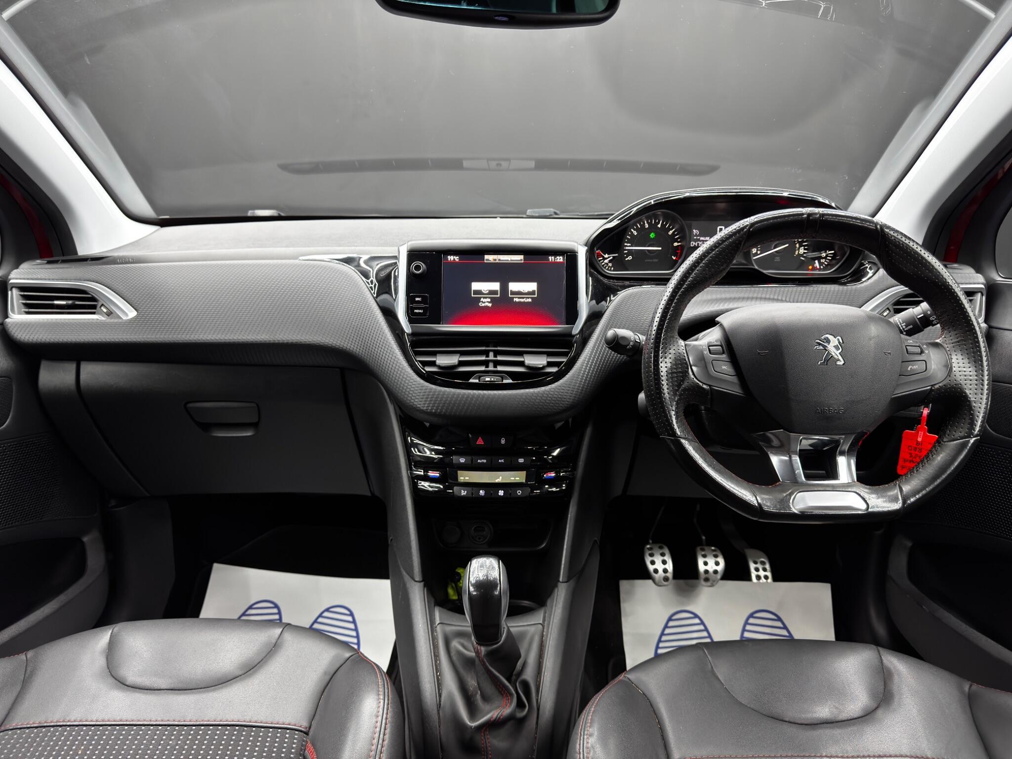 Peugeot 208 - Image 10