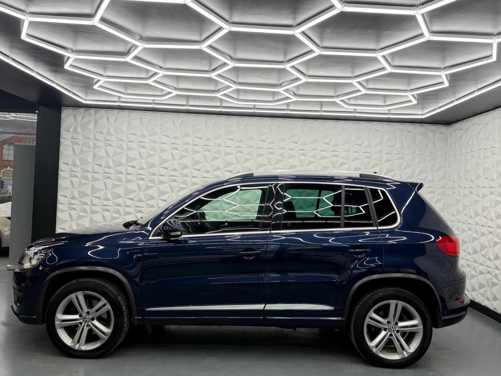 Volkswagen Tiguan - Image 7
