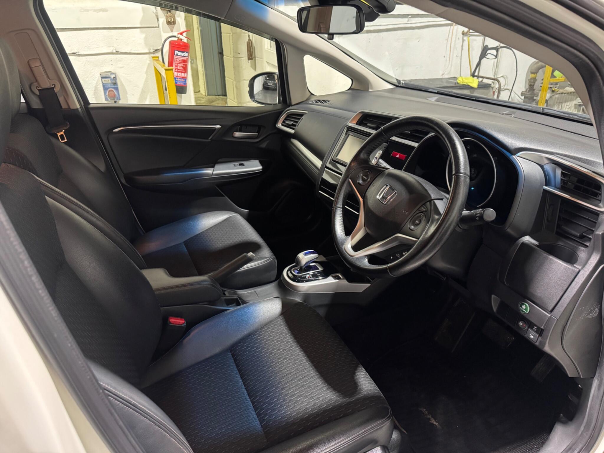 Honda FIT - Image 36