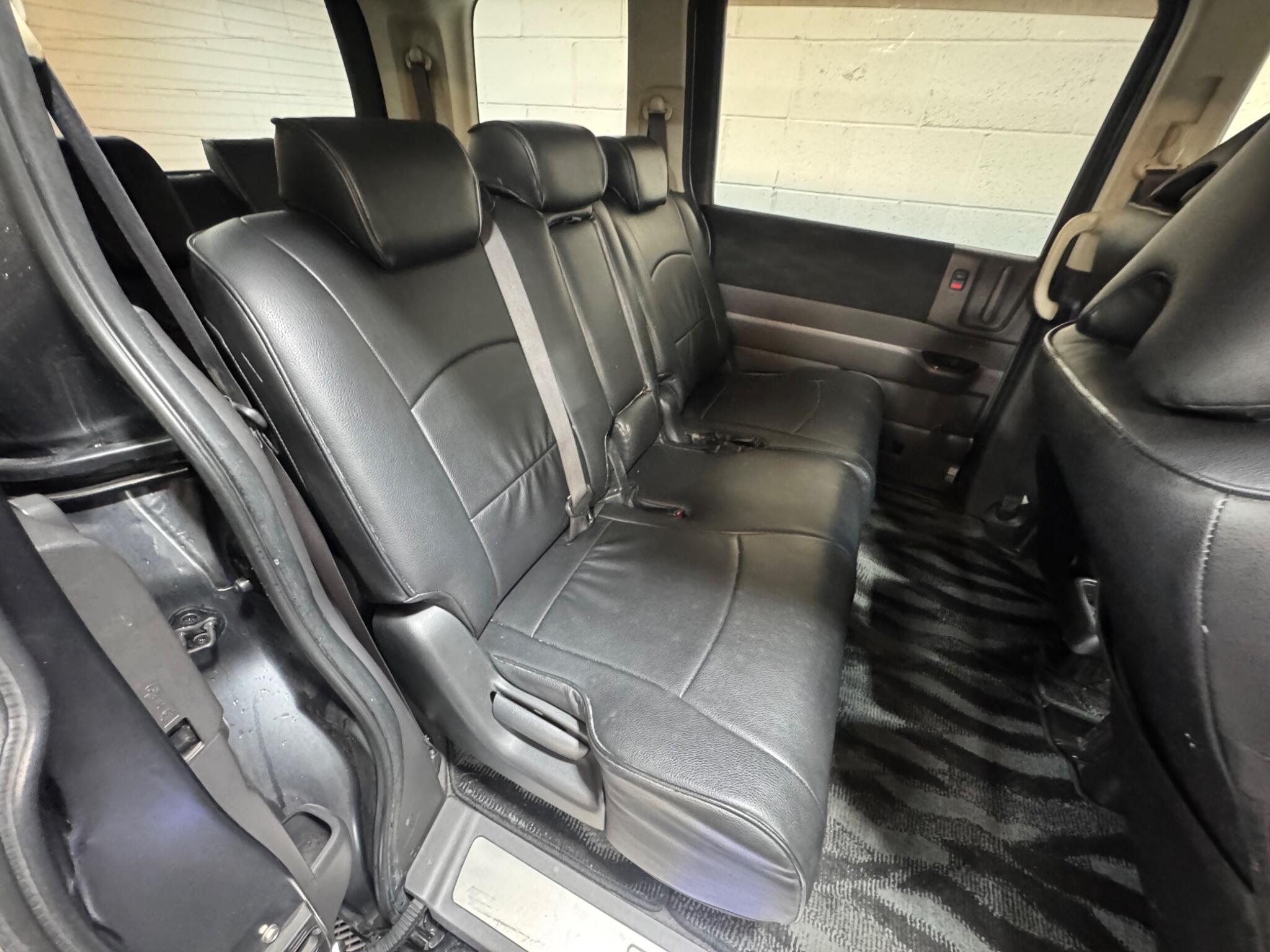 Honda Stepwagon - Image 11