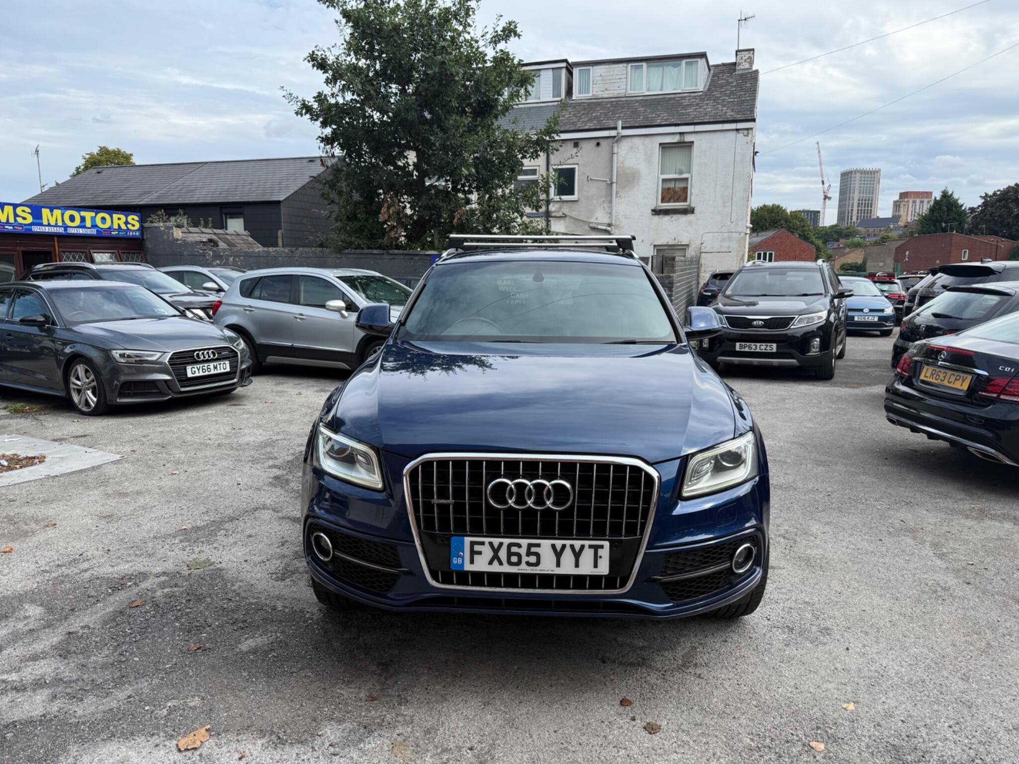 Audi Q5 - Image 2