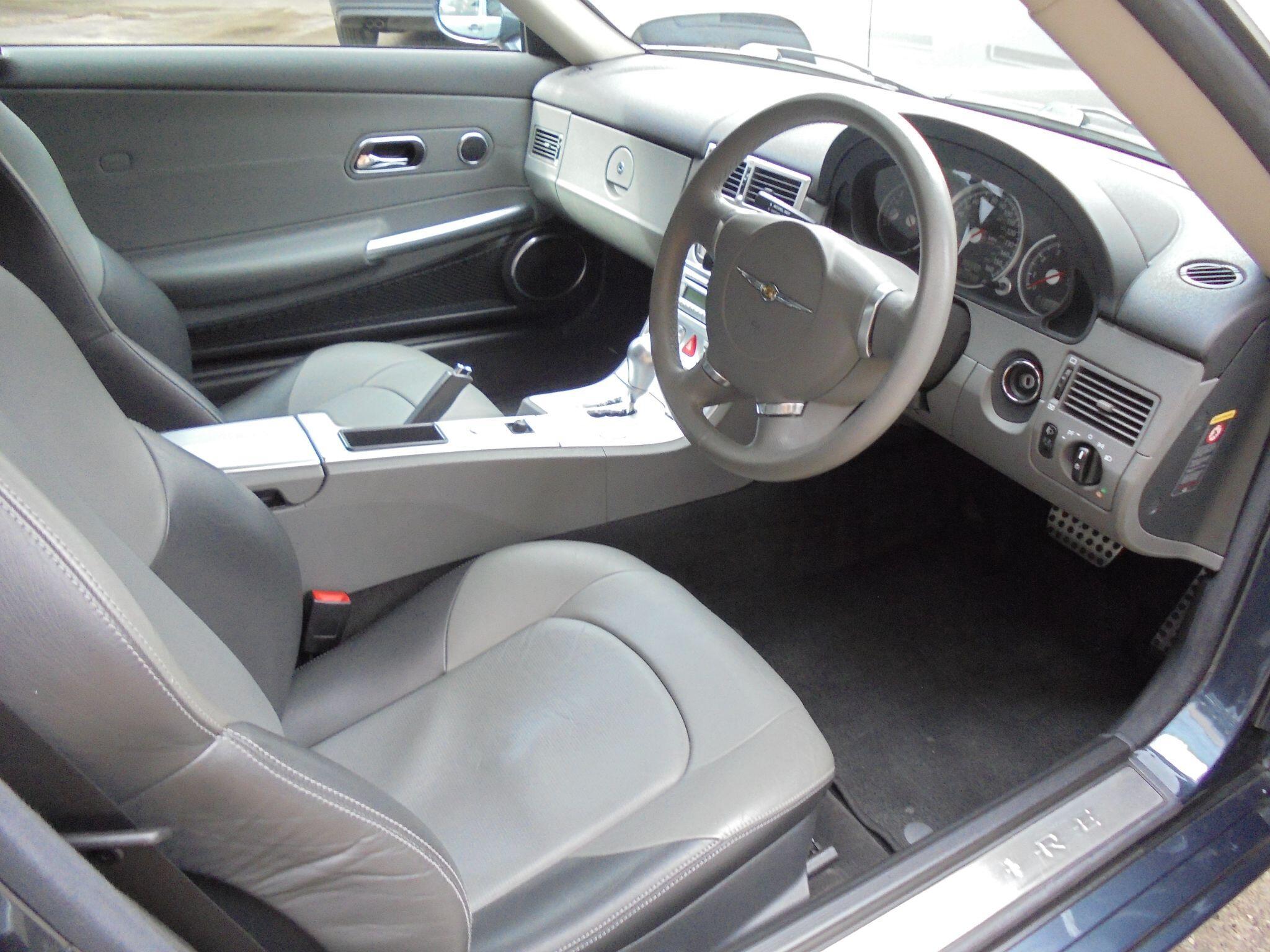 Chrysler Crossfire - Image 15