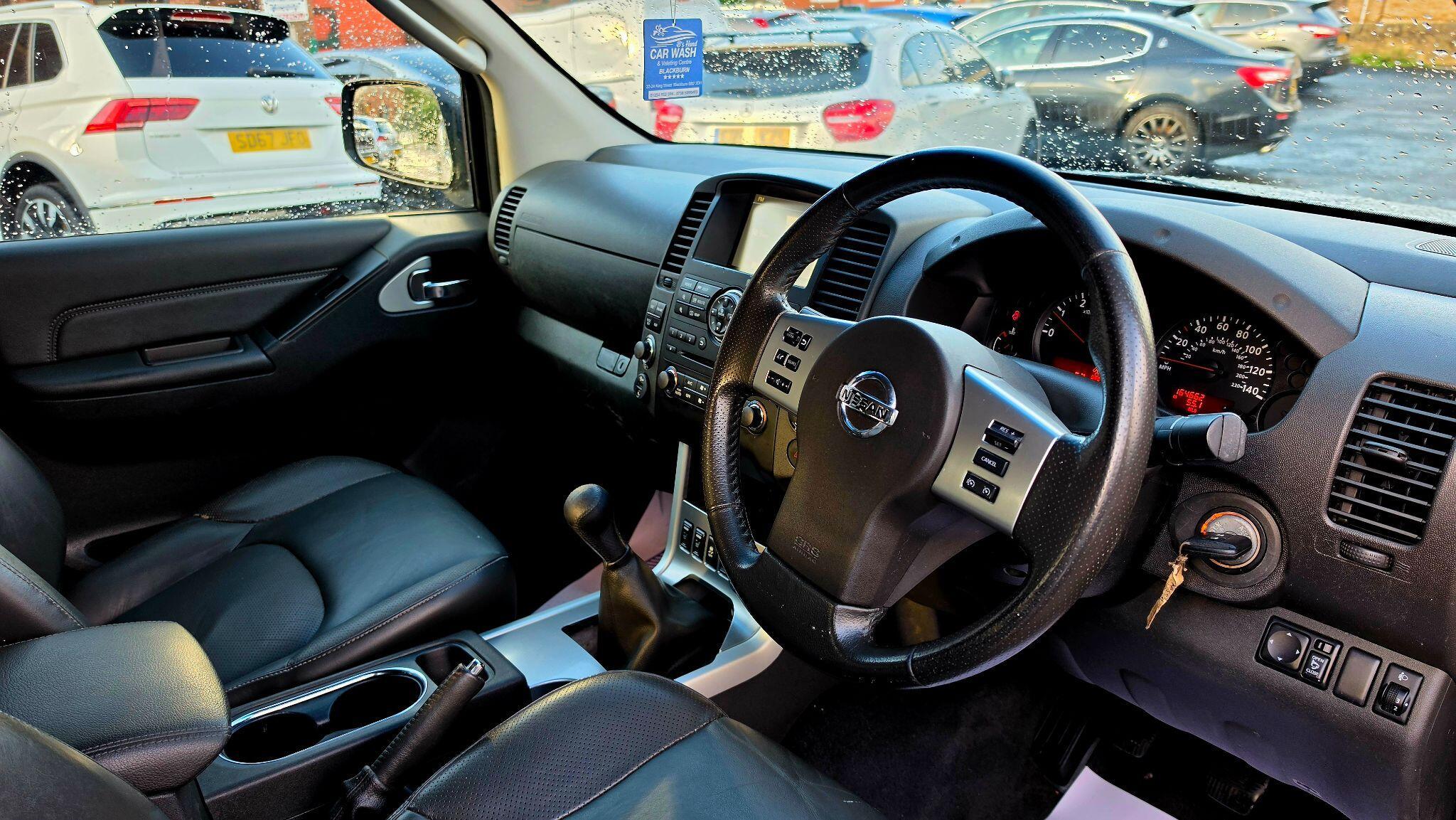 Nissan NAVARA - Image 12