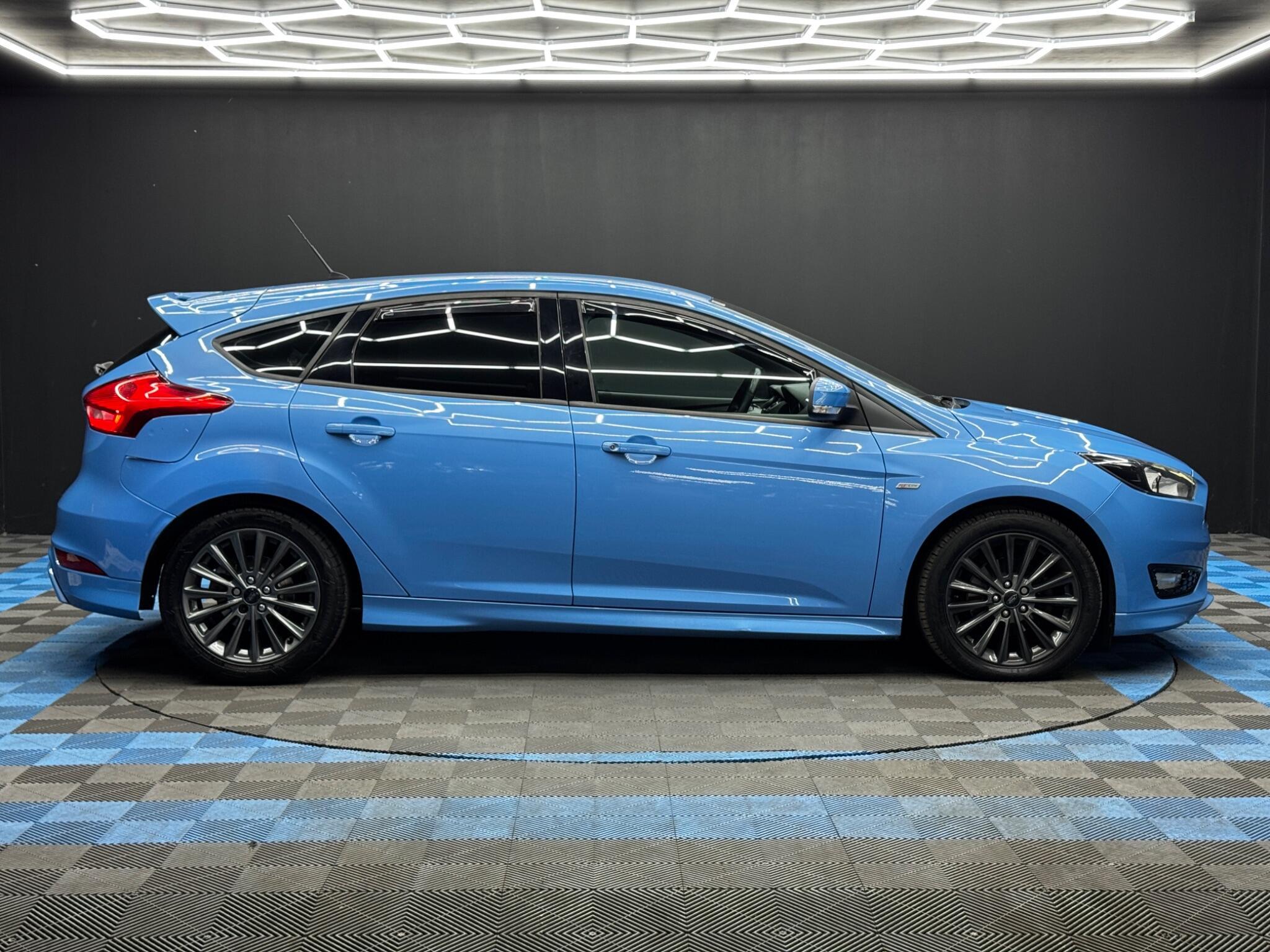 Ford Focus - Image 4