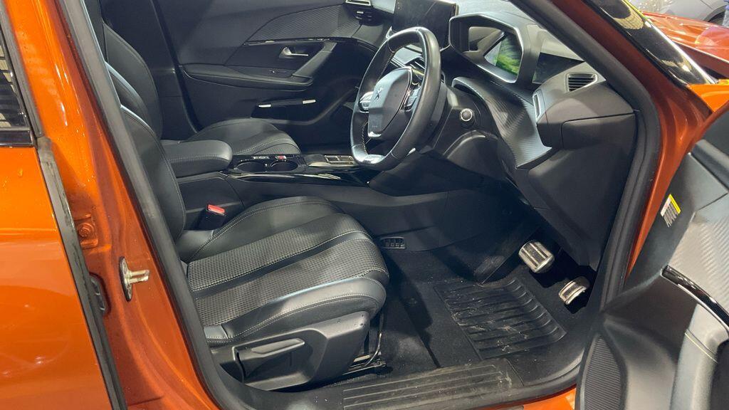 Peugeot E-2008 - Image 5