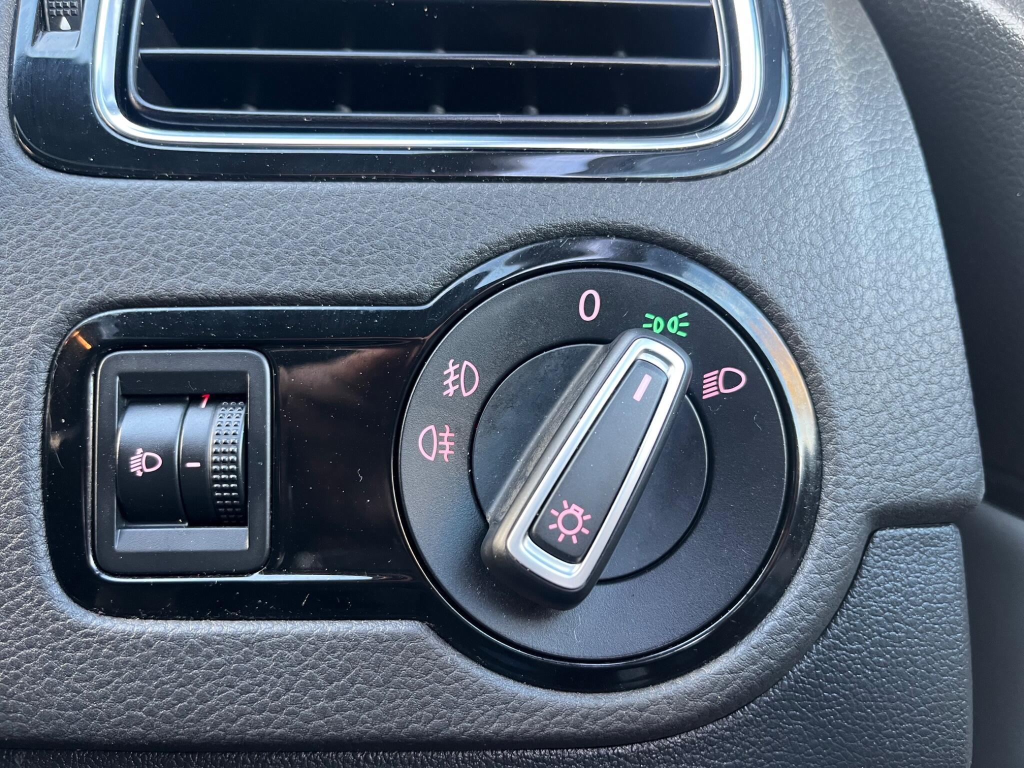 Volkswagen Polo - Image 35