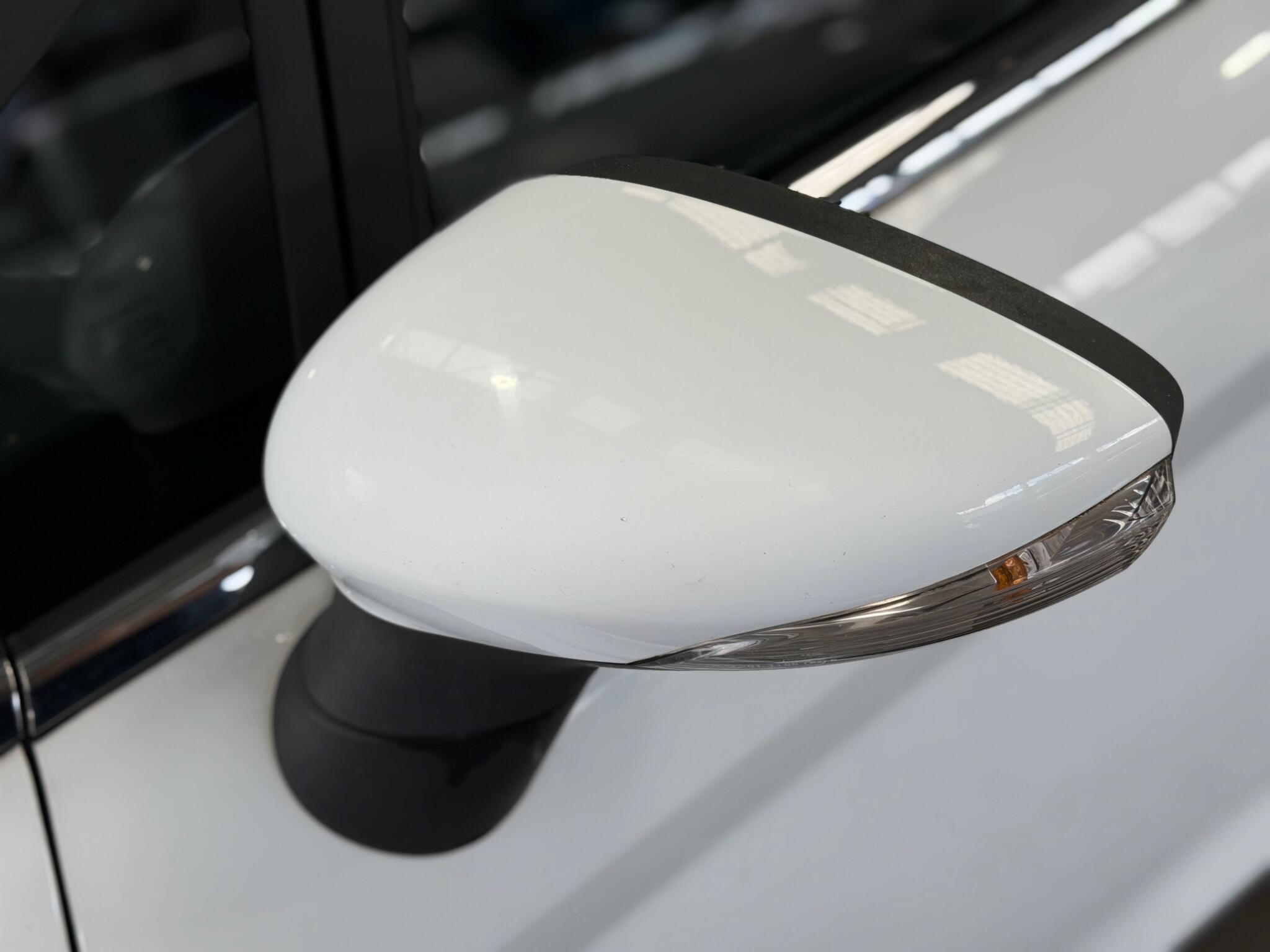 Ford Fiesta - Image 8