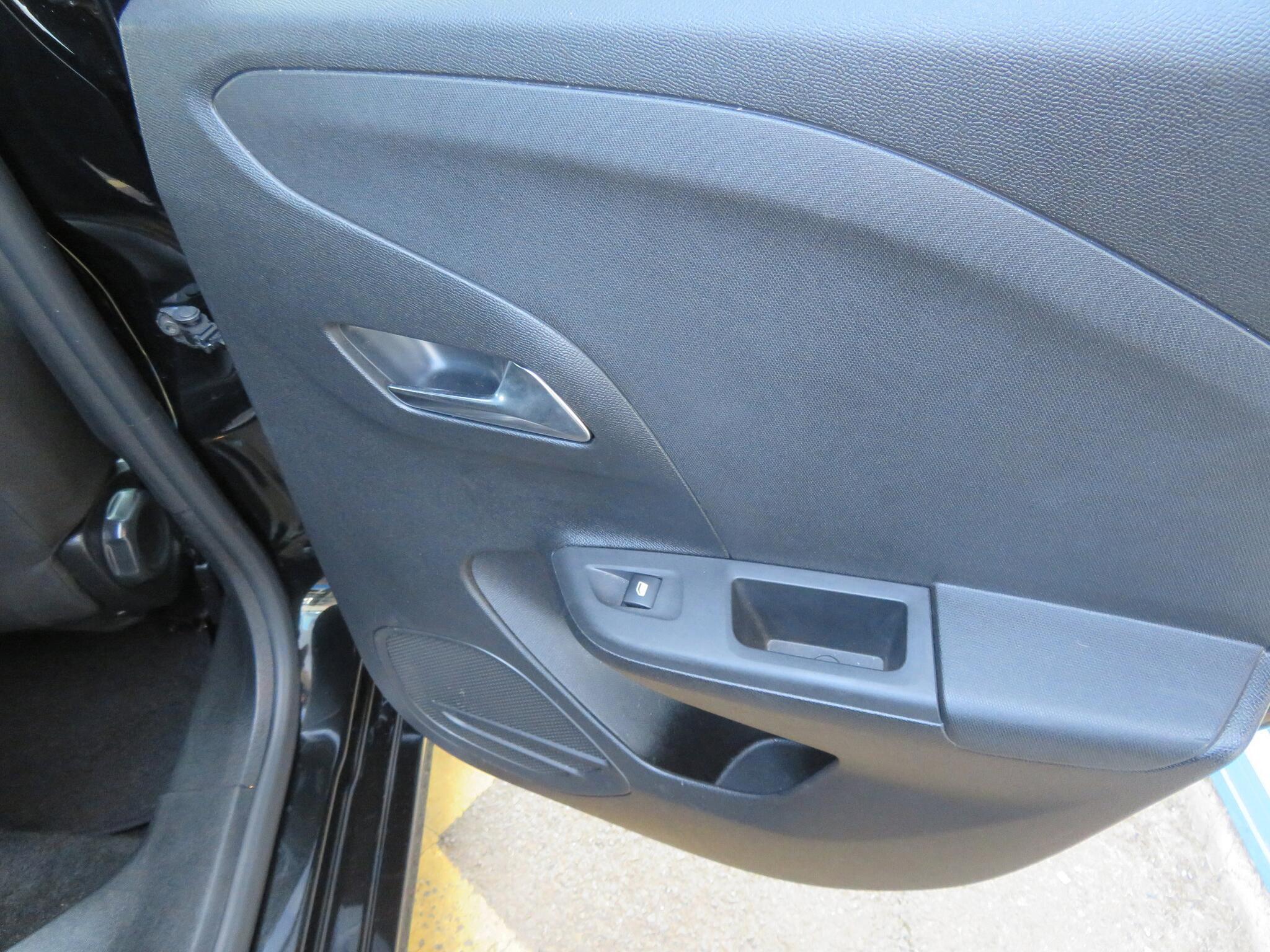 Vauxhall Corsa - Image 18