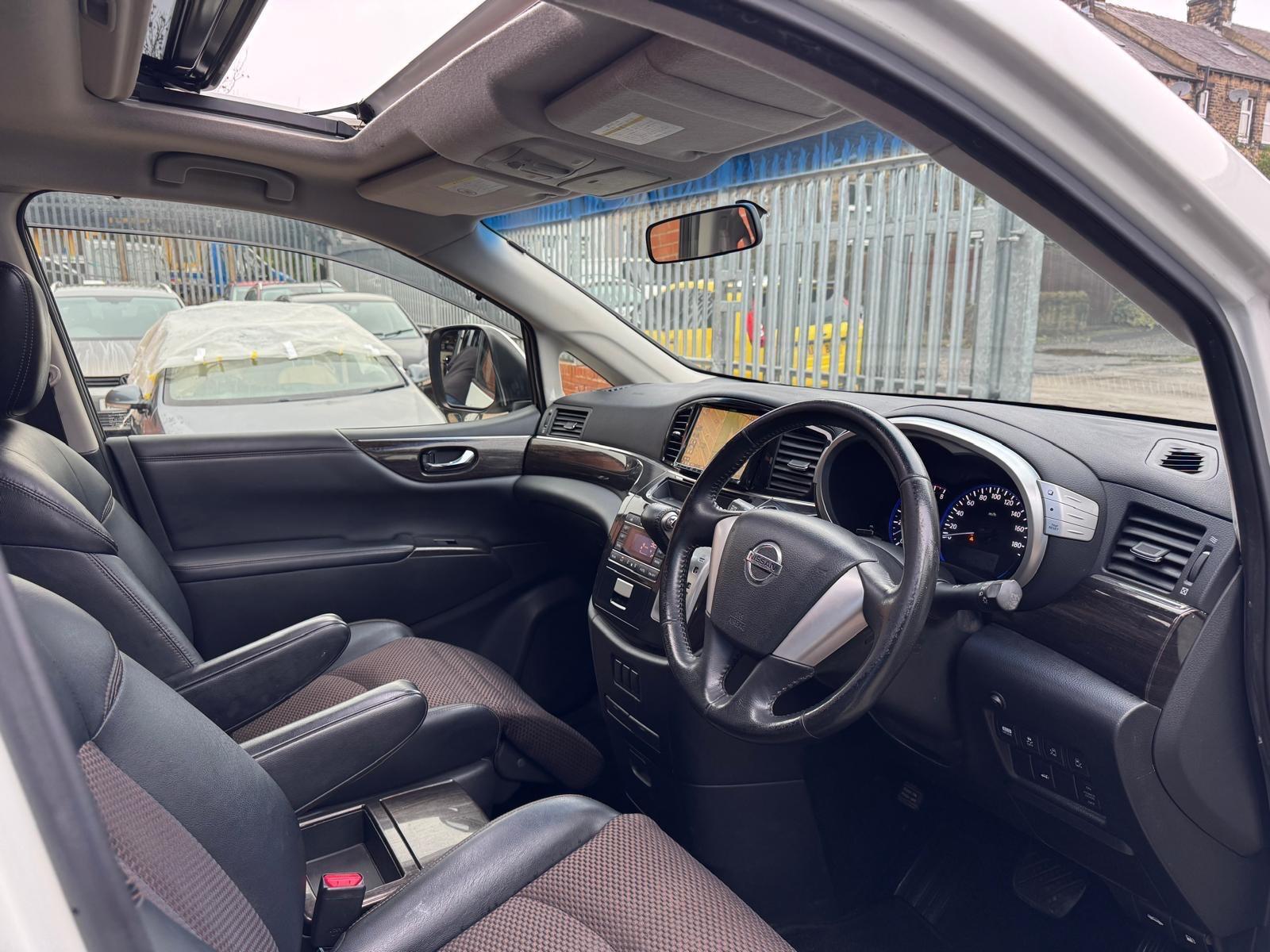 Nissan Elgrand - Image 19