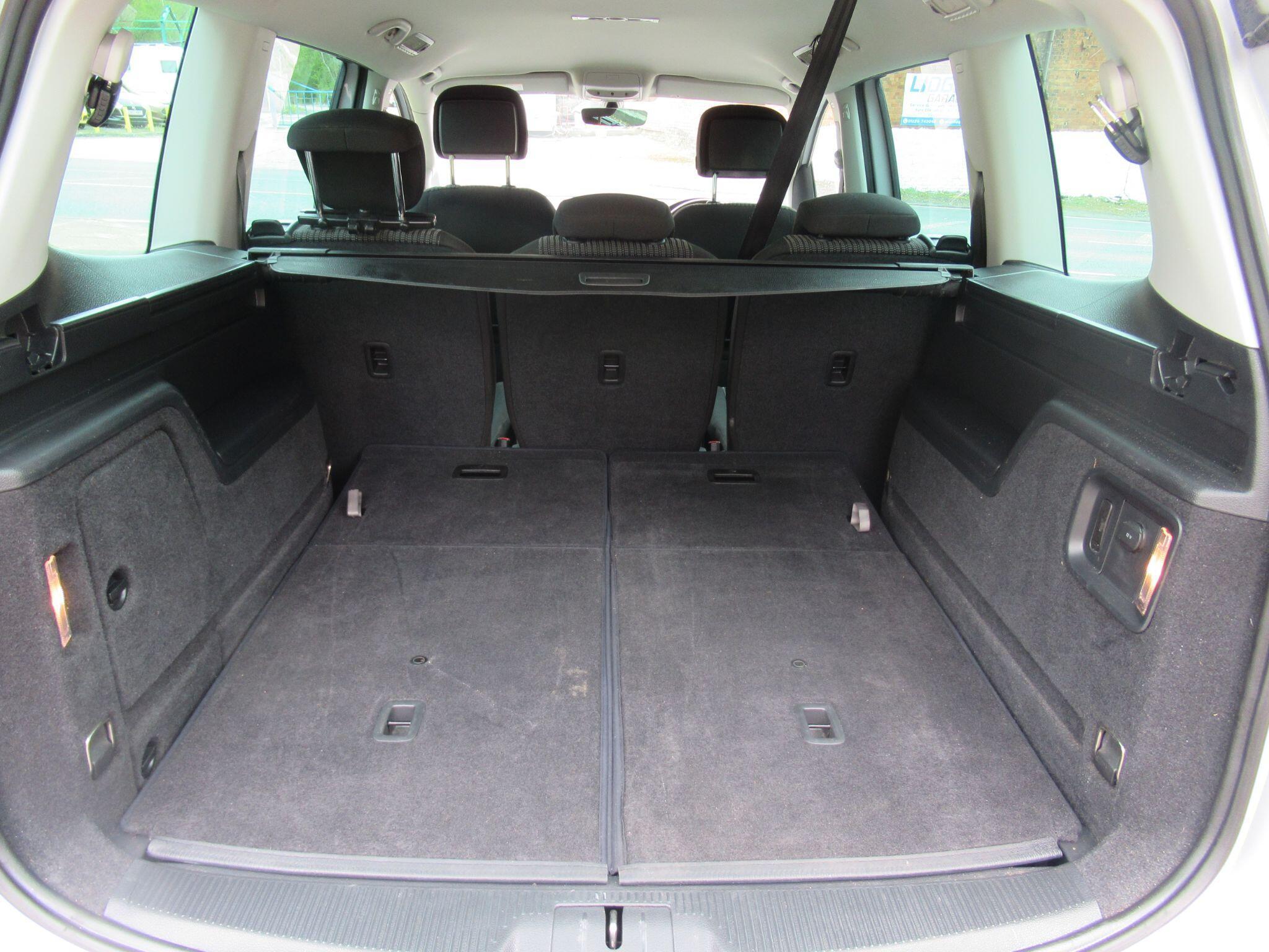 SEAT Alhambra - Image 17