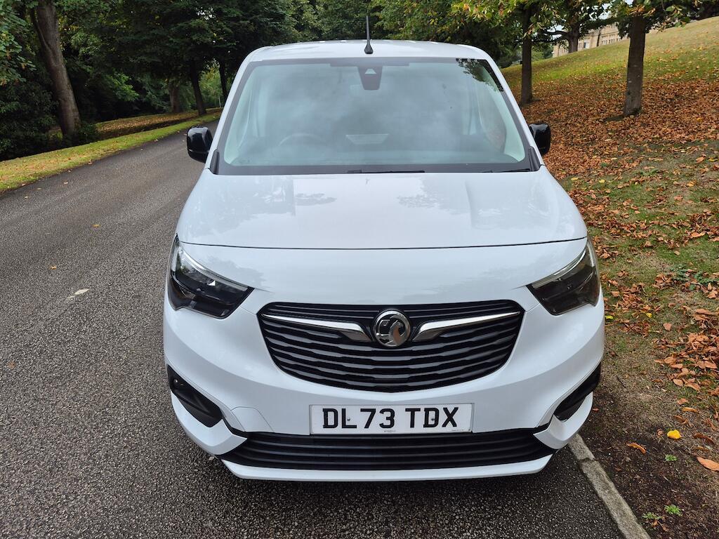 Vauxhall Combo - Image 4