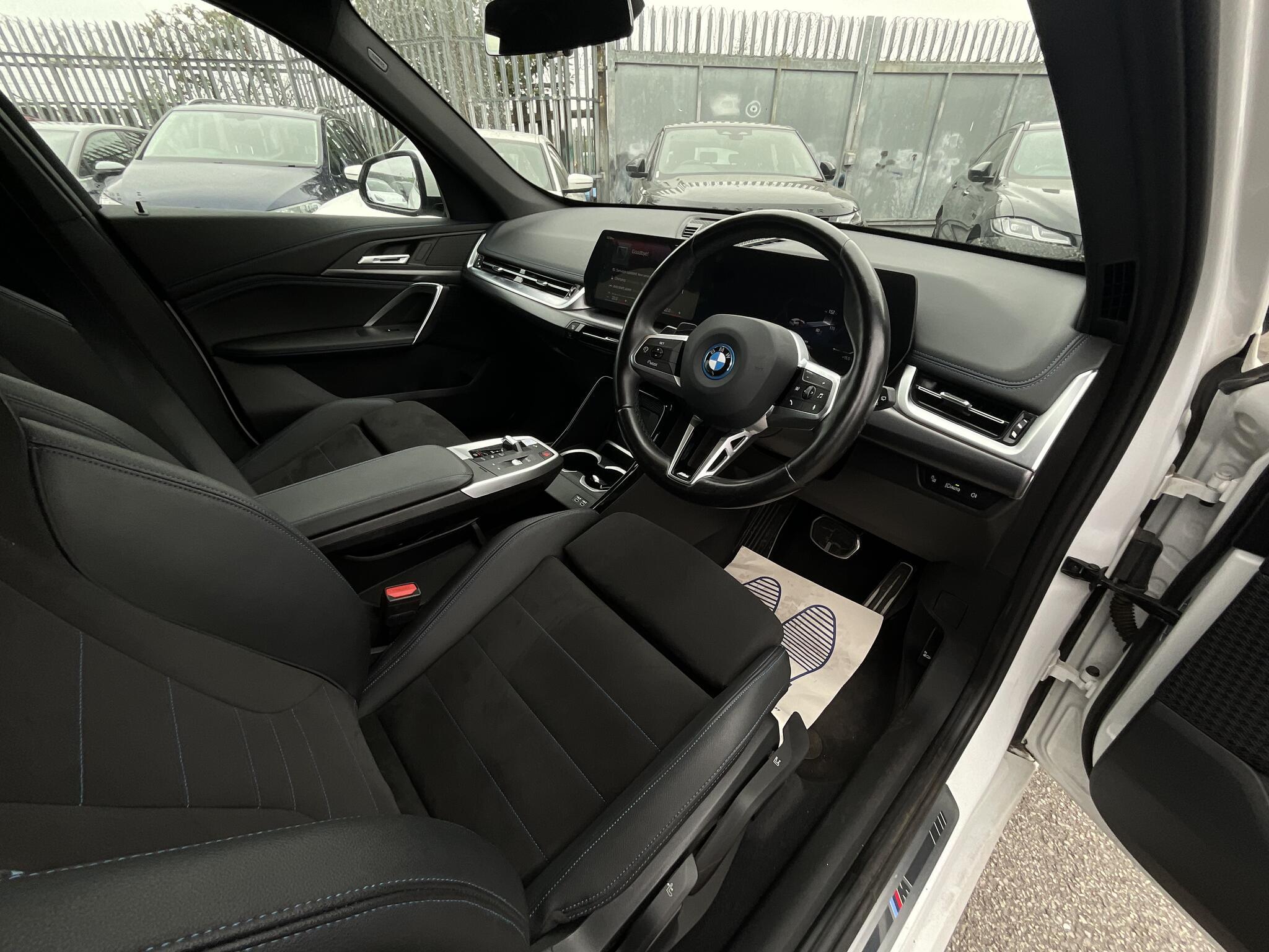 BMW iX1 - Image 7