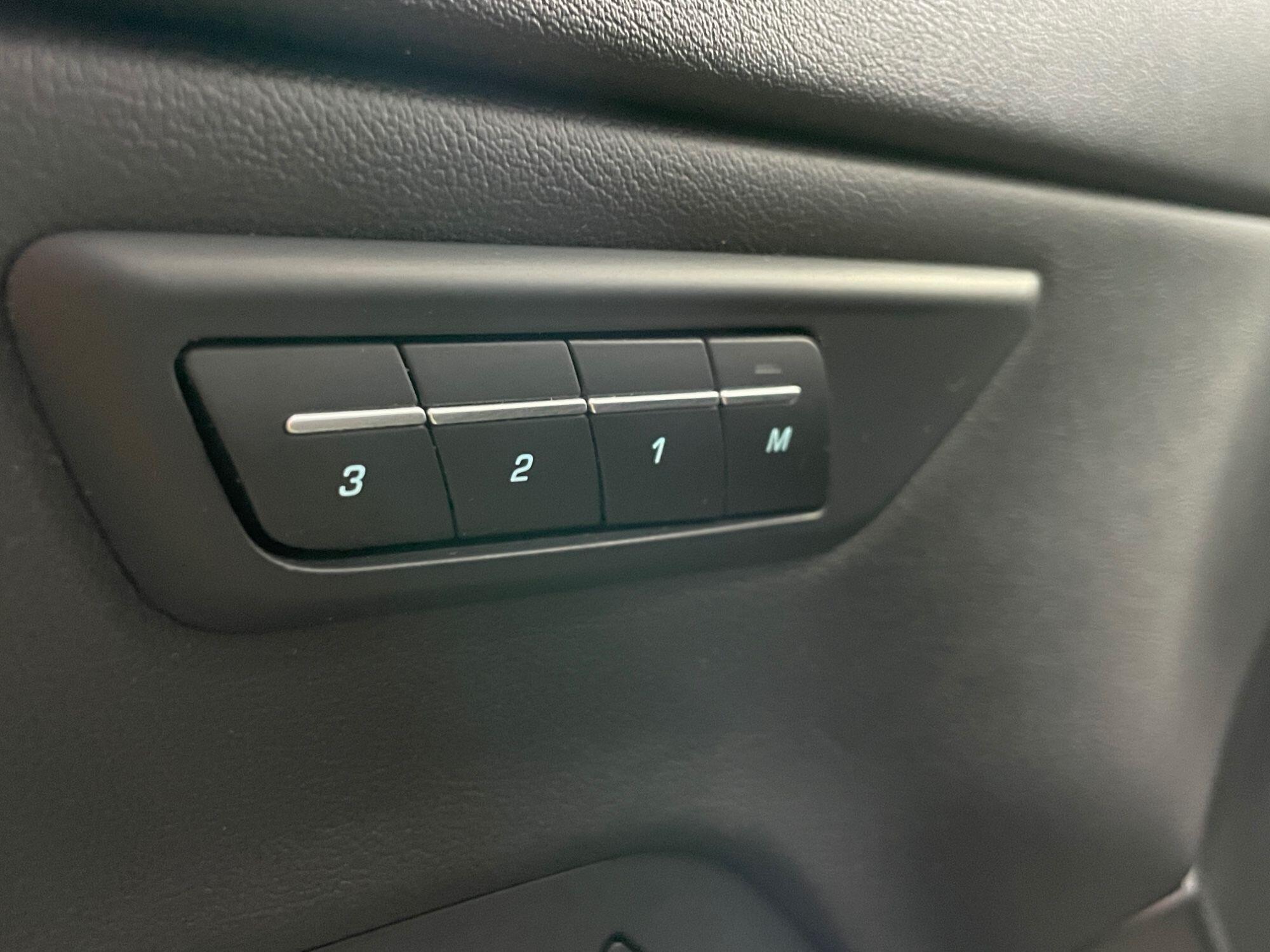 Jaguar E-Pace - Image 37