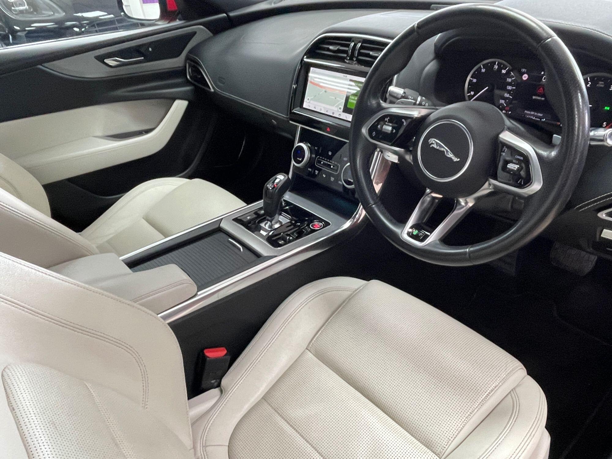 Jaguar XE - Image 23