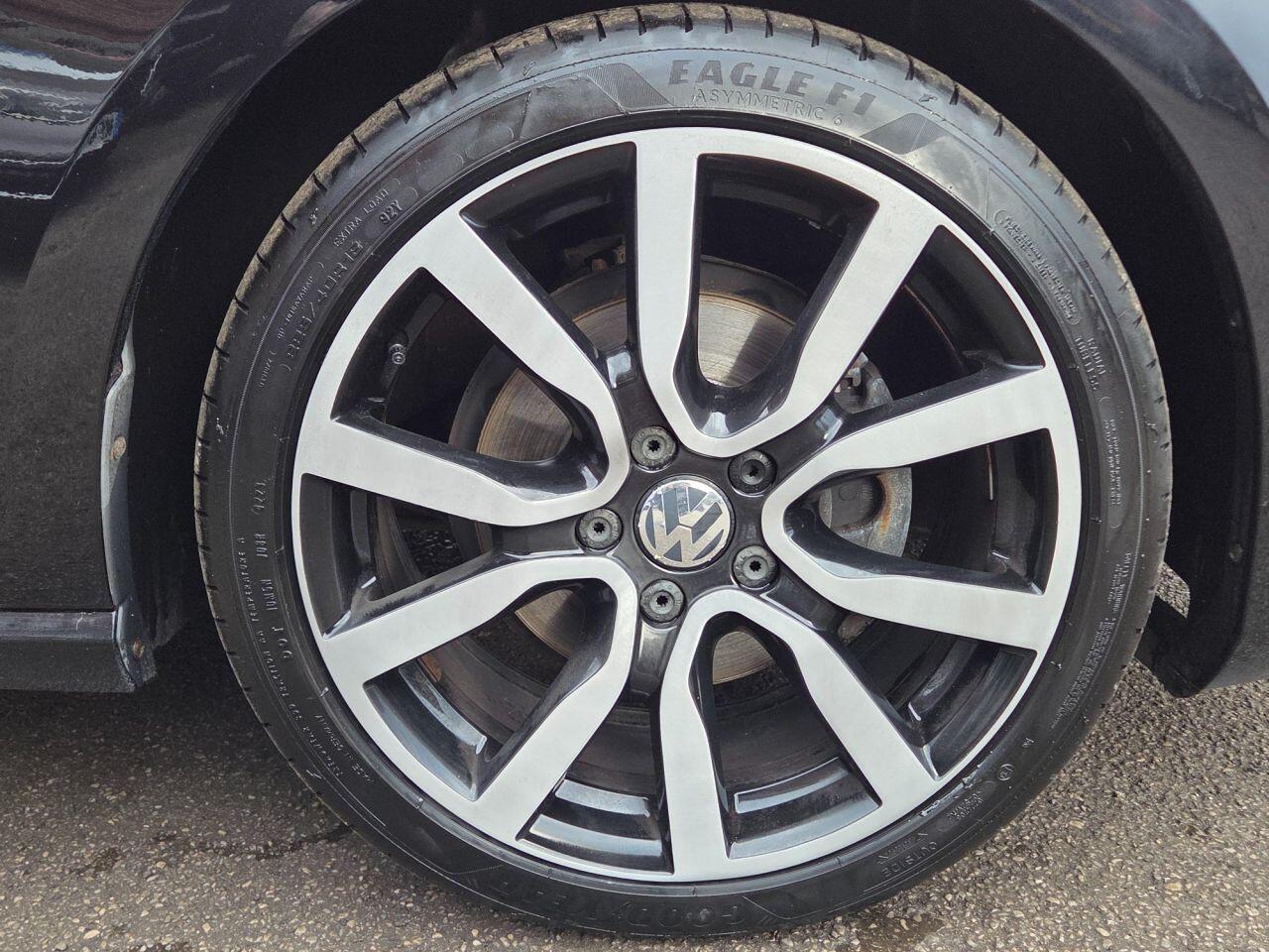 Volkswagen Golf - Image 36