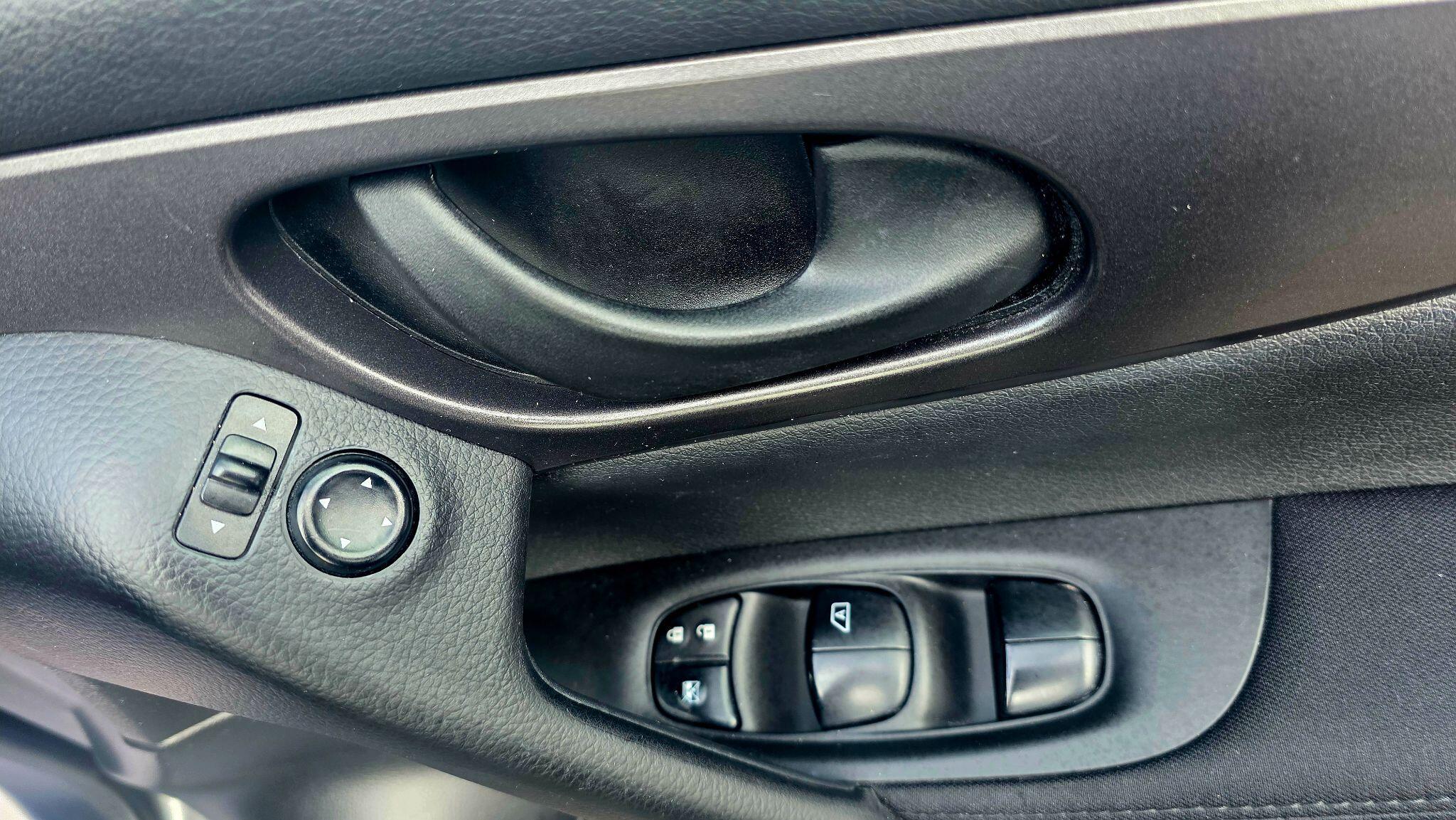 Nissan Qashqai - Image 22