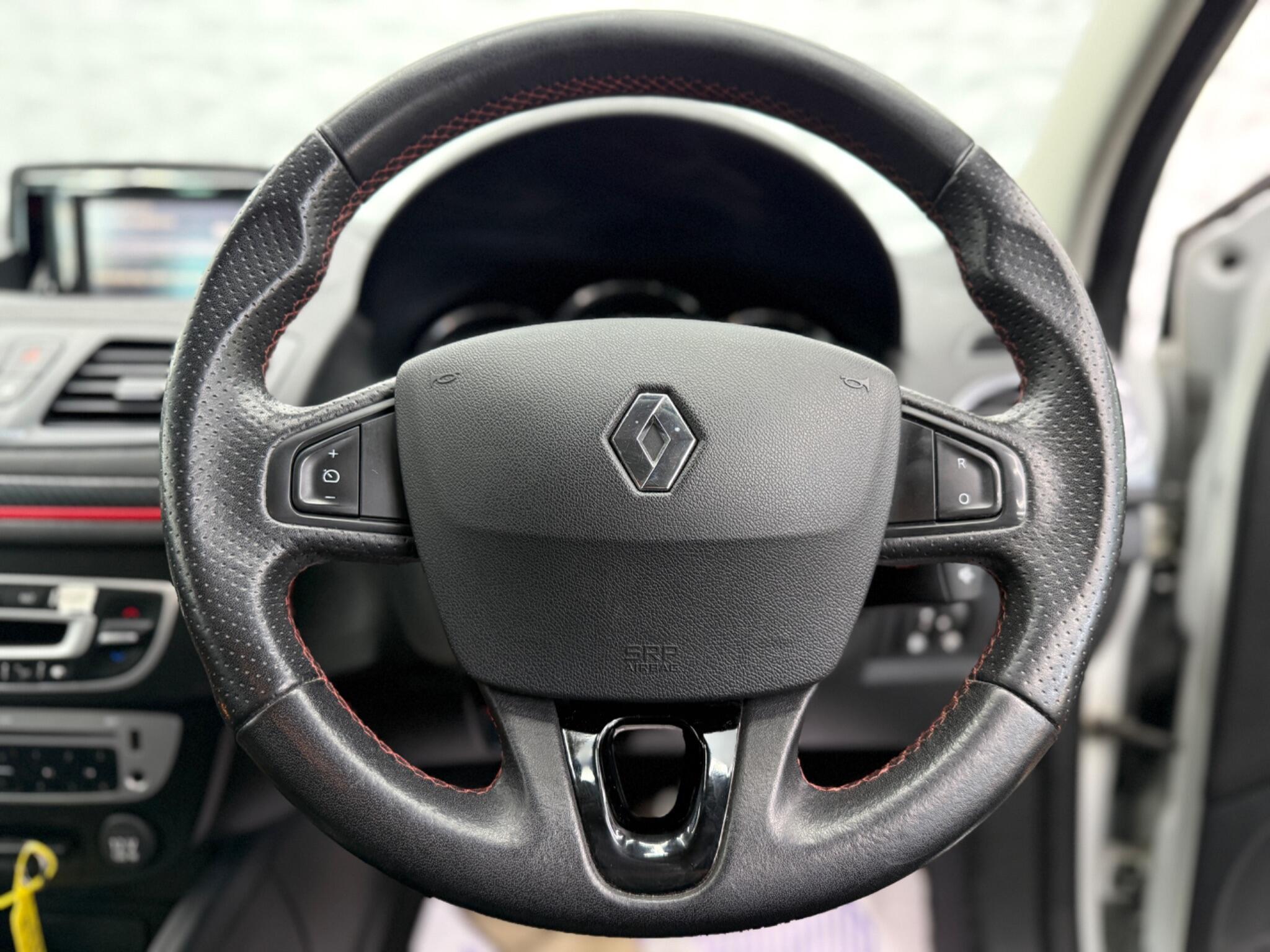 Renault Megane - Image 25