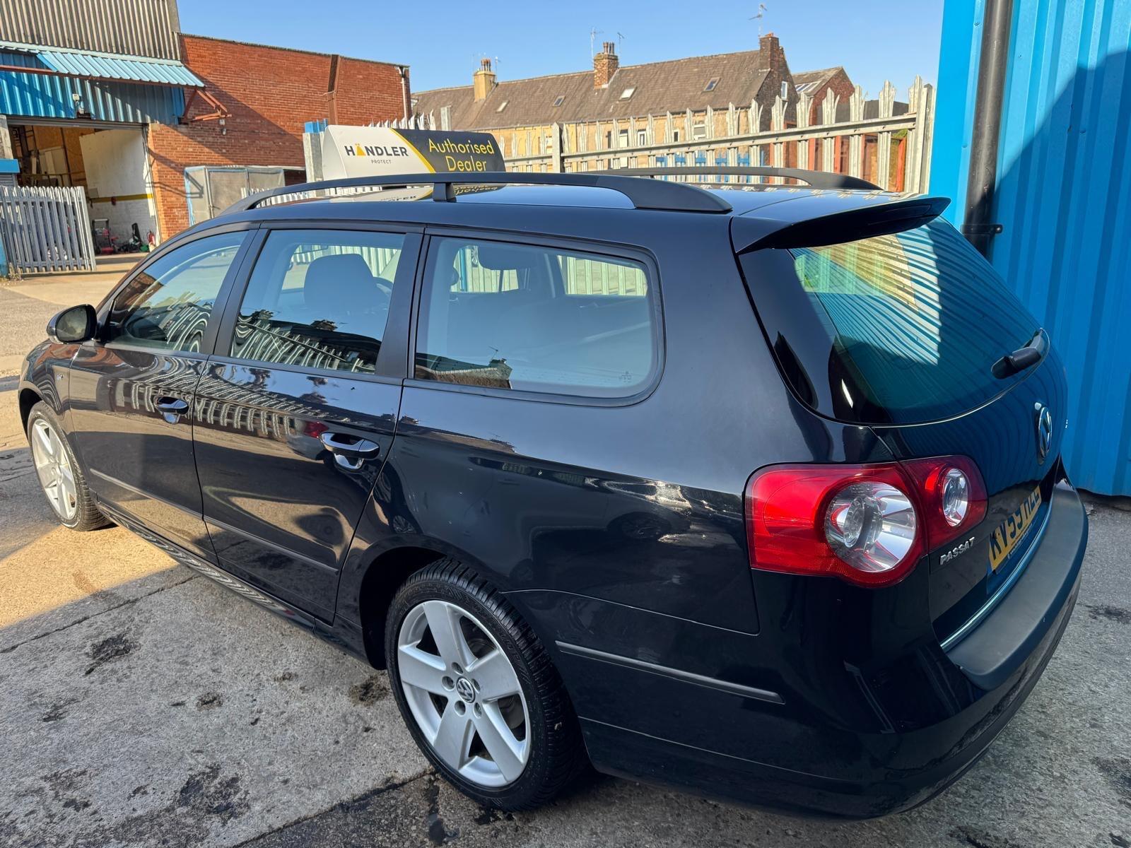 Volkswagen Passat - Image 8