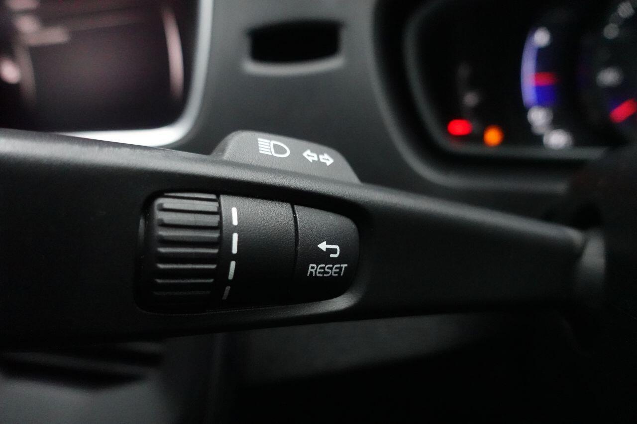 Volvo V40 - Image 39