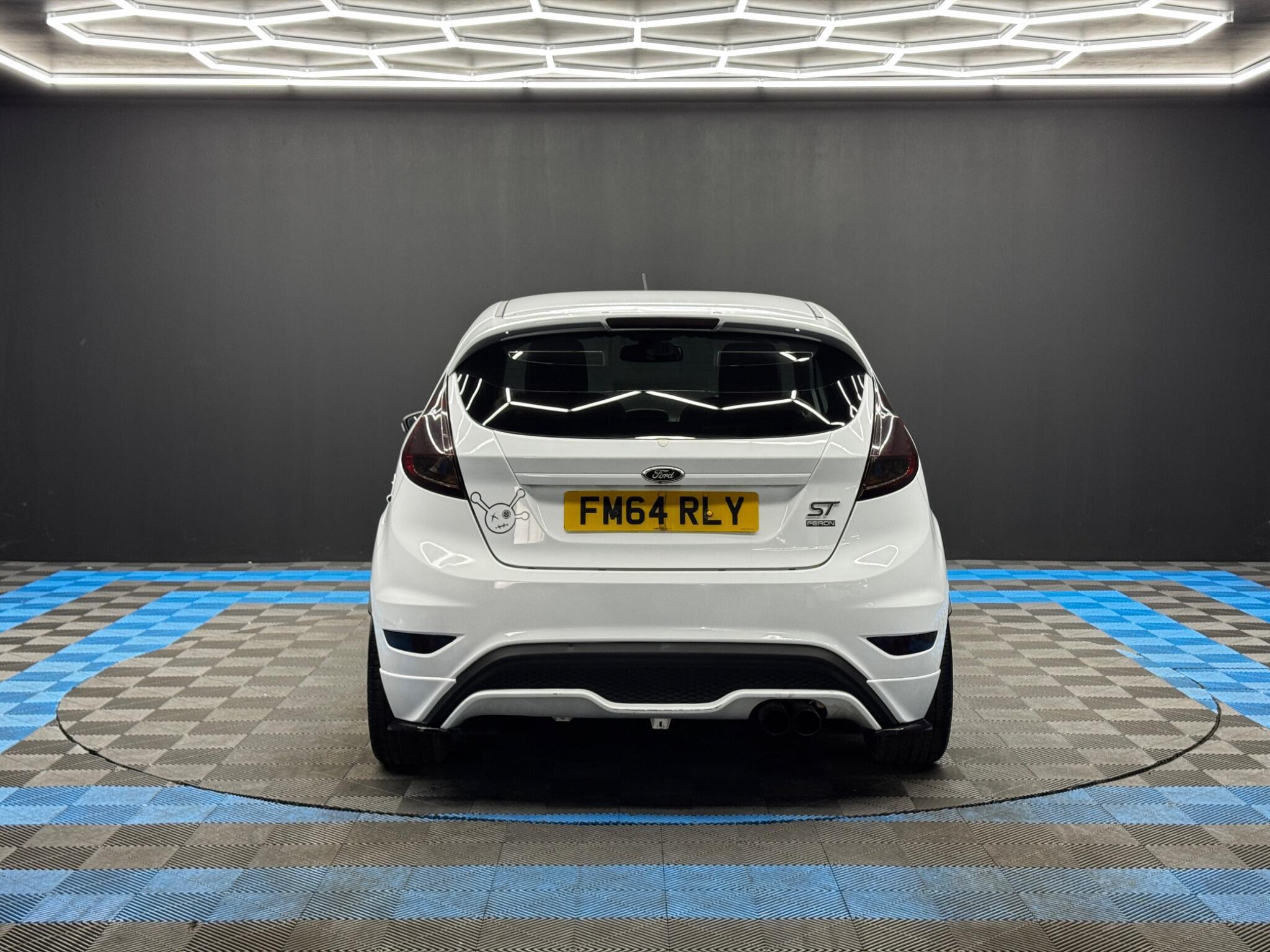 Ford Fiesta - Image 6