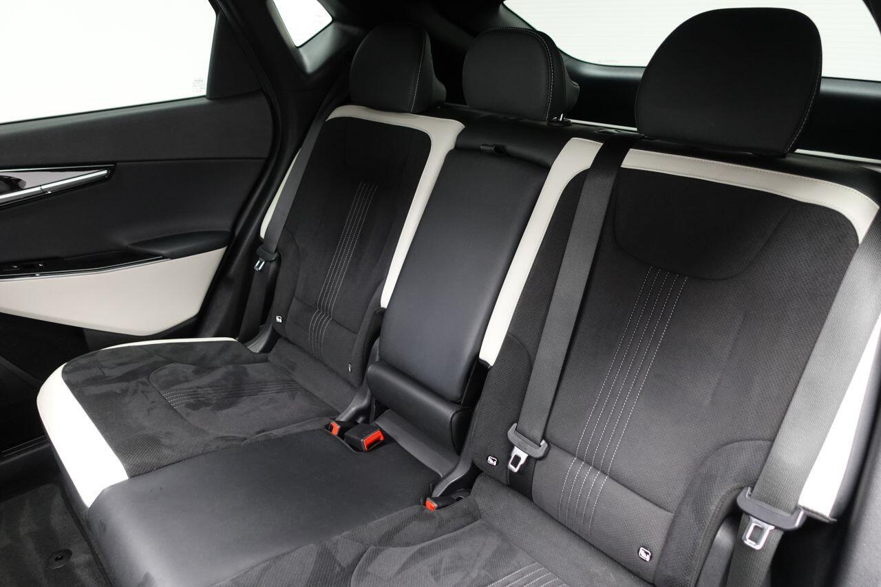Kia EV6 - Image 12