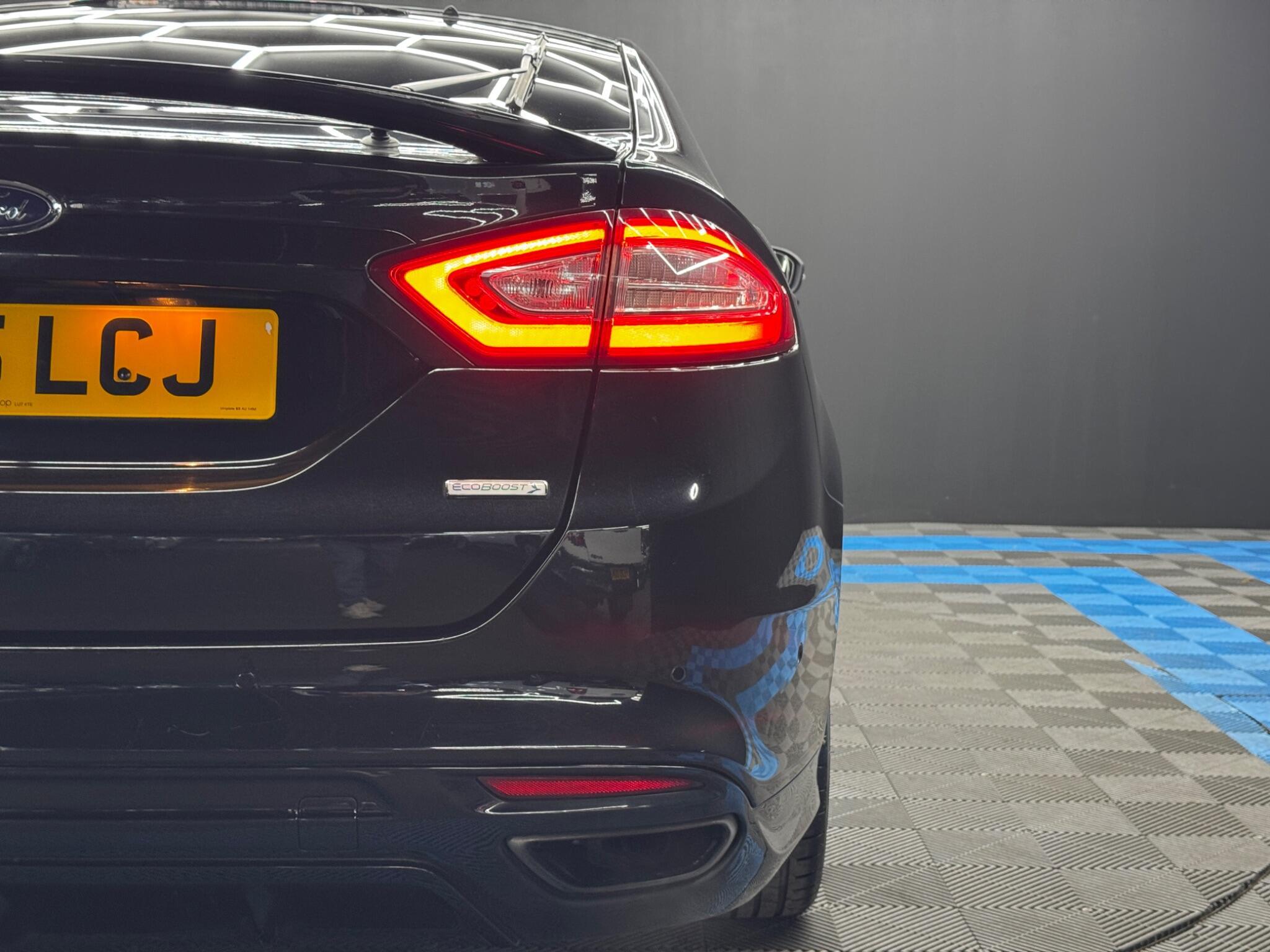 Ford Mondeo - Image 43