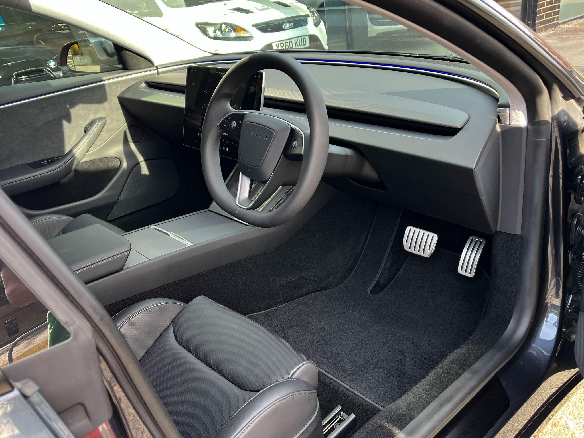 Tesla Model 3 - Image 19